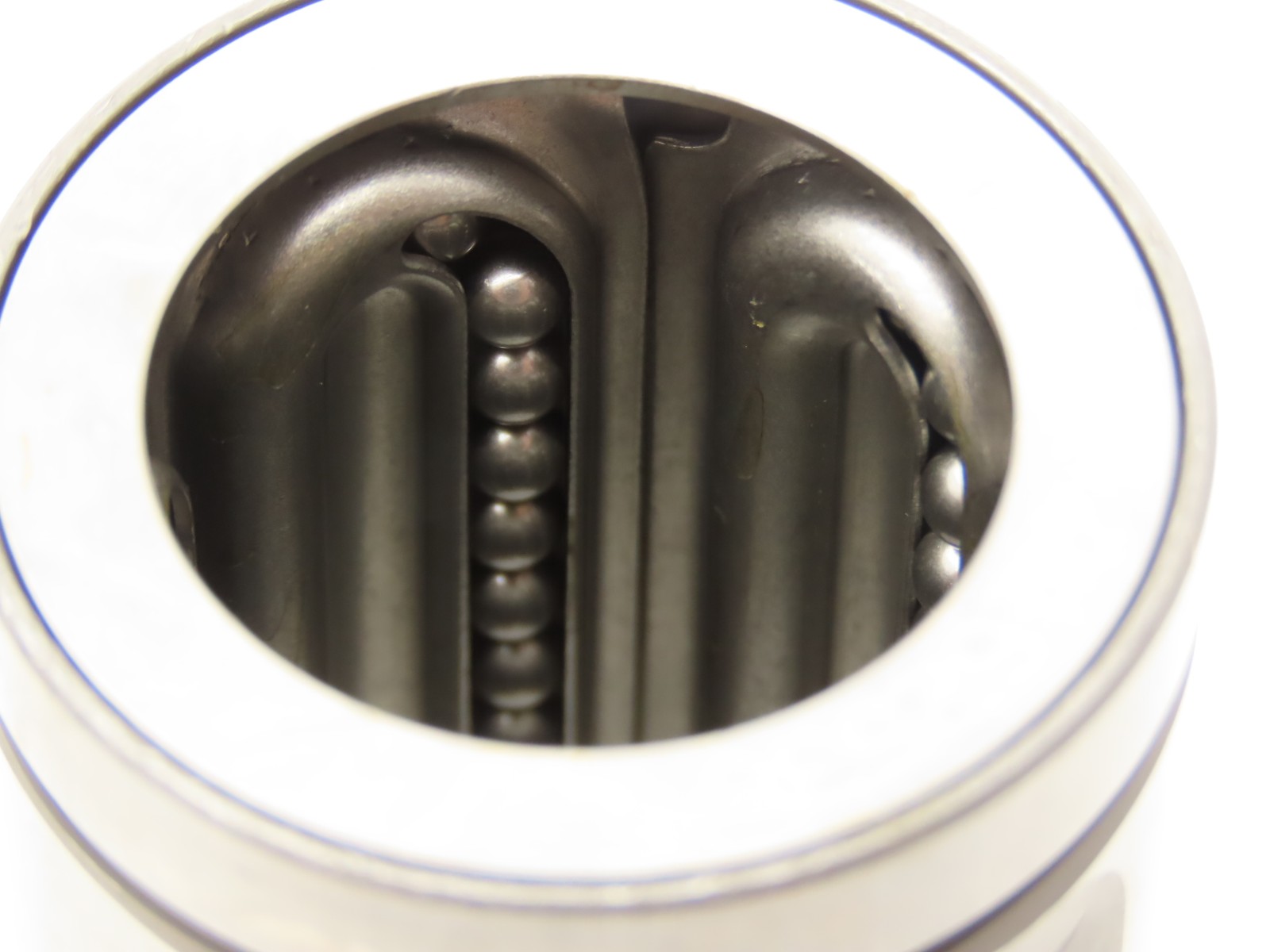 Thomson A162536 Linear Ball Bushing 1″ Shaft Dia 2.233″ OD x 2″ W Lot of 2