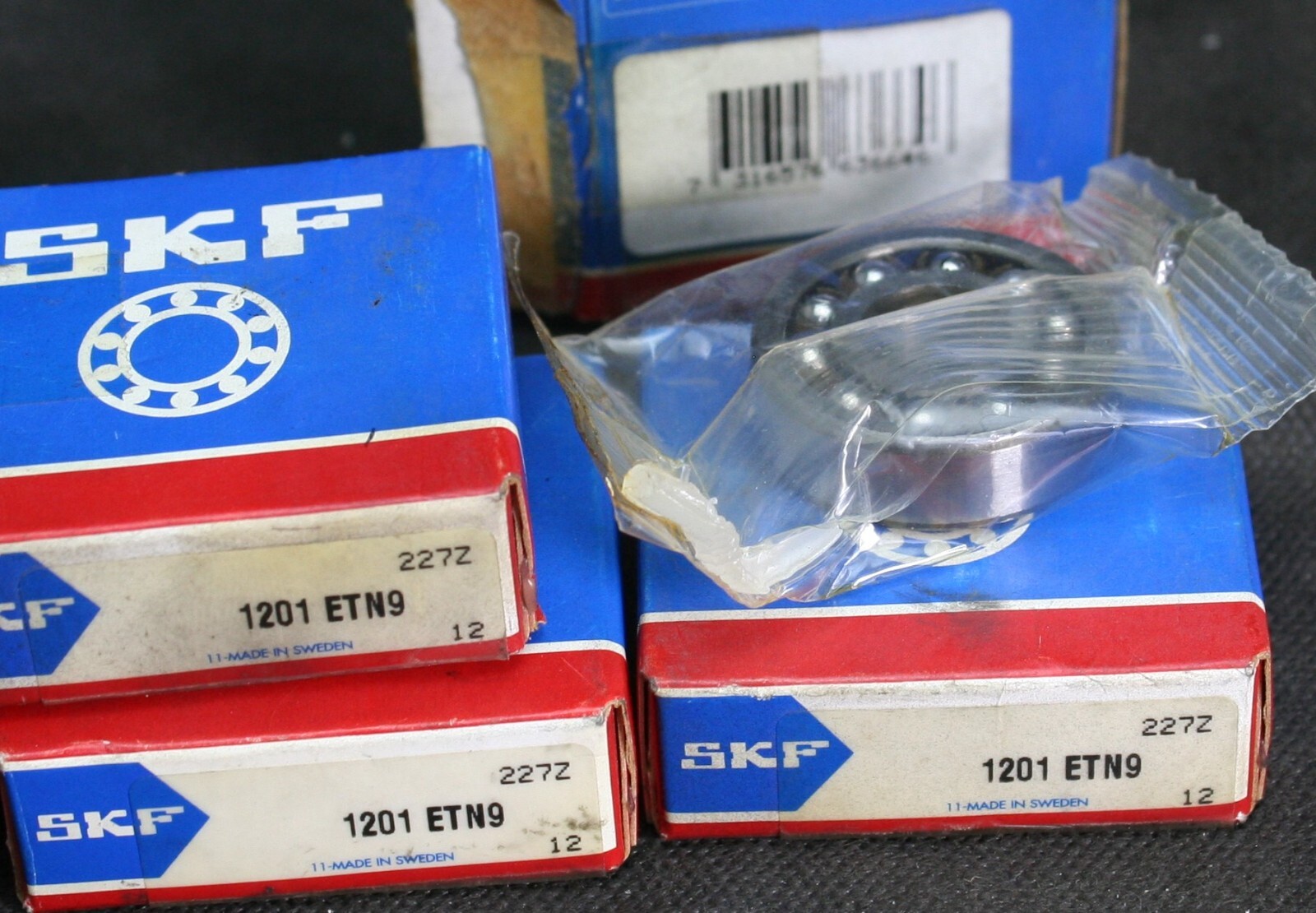 One (1) SKF 1201 ETN9 Self Aligning Bearing 12 MM Bore Sweden NEW