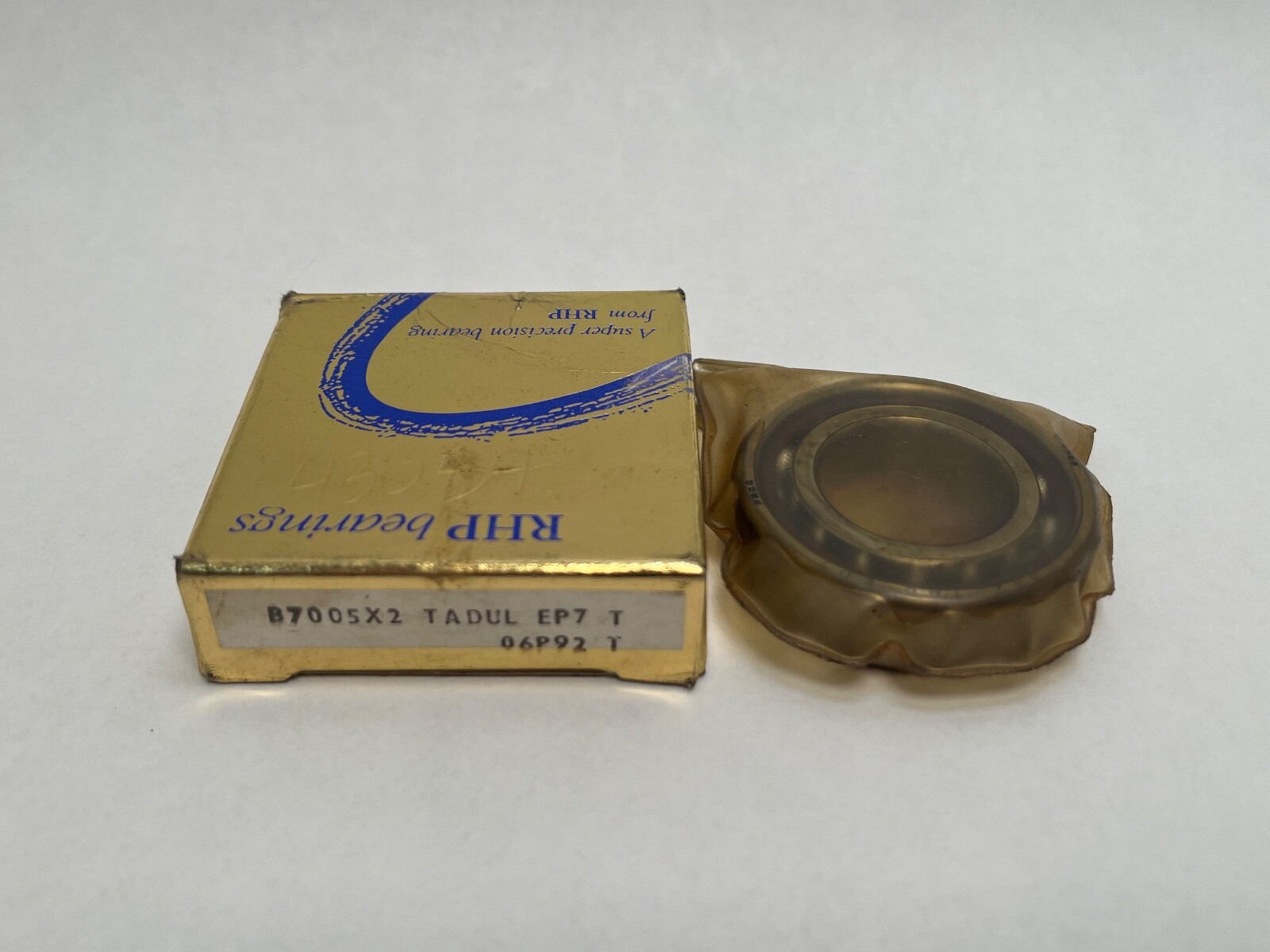 RHP 7005CTDULP4-1/2PR Bearing 25x47x12 mm 7005C 7005-C-T-DUL-P4 England 2 Pcs