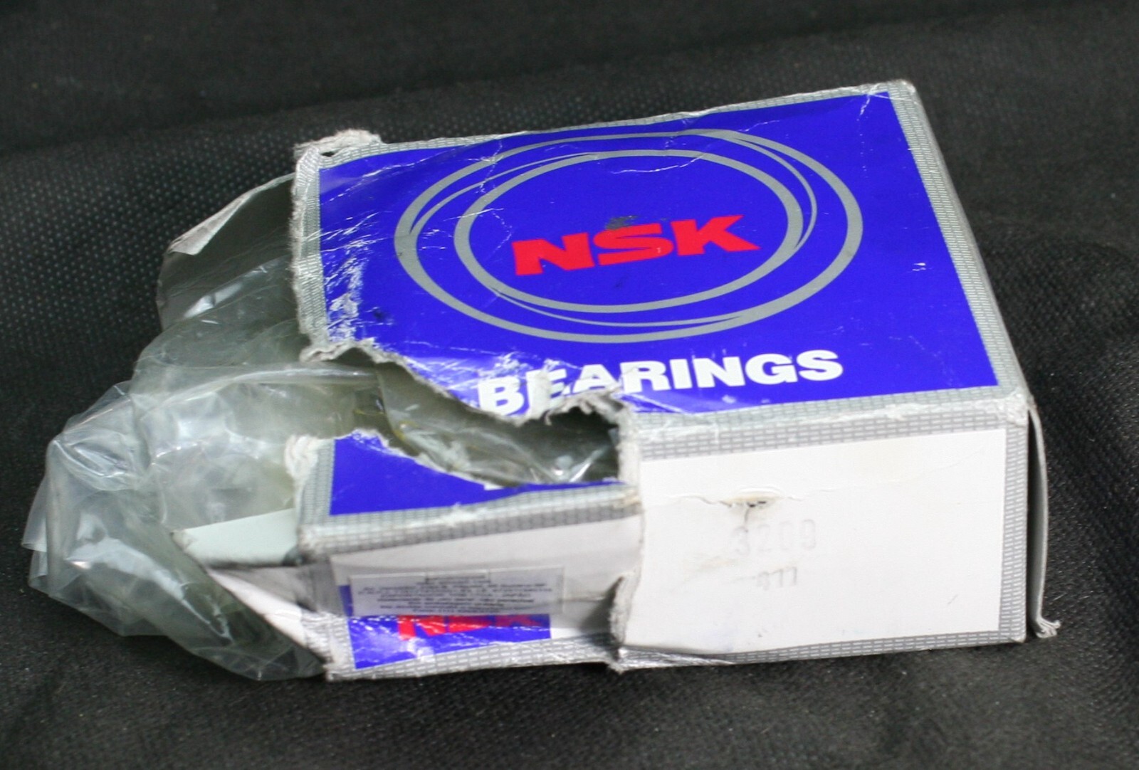 One (1) NSK 3209 Double Row Angular Contact Bearing 45MM ID Japan NEW