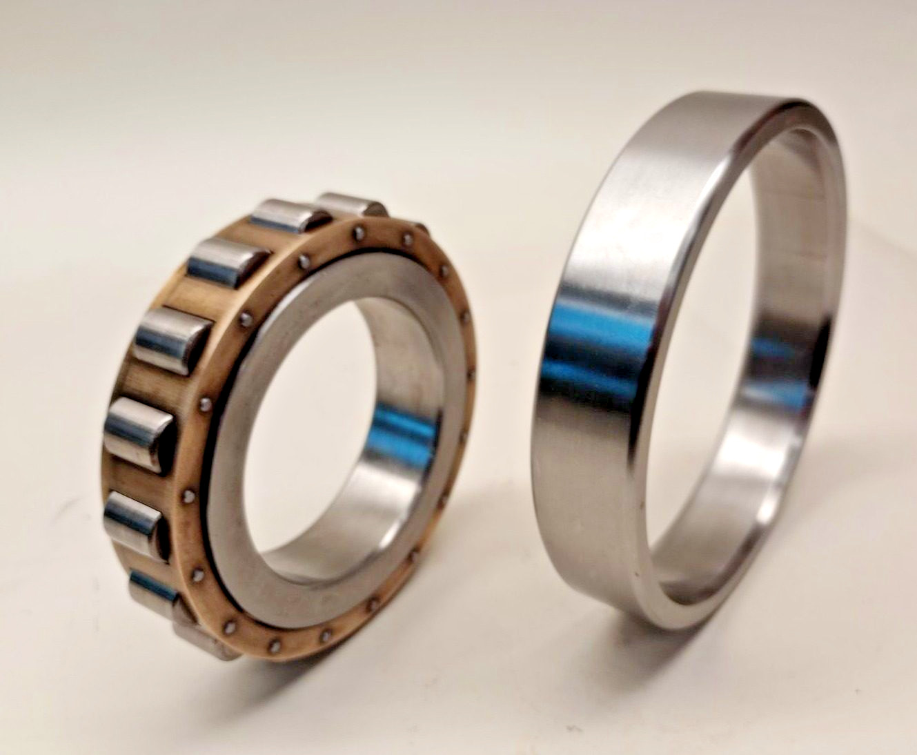 Hyatt 0213Z-PA Cylindrical Roller Bearing Brass 65 ID x 120 OD x 23mm Ref# N213M