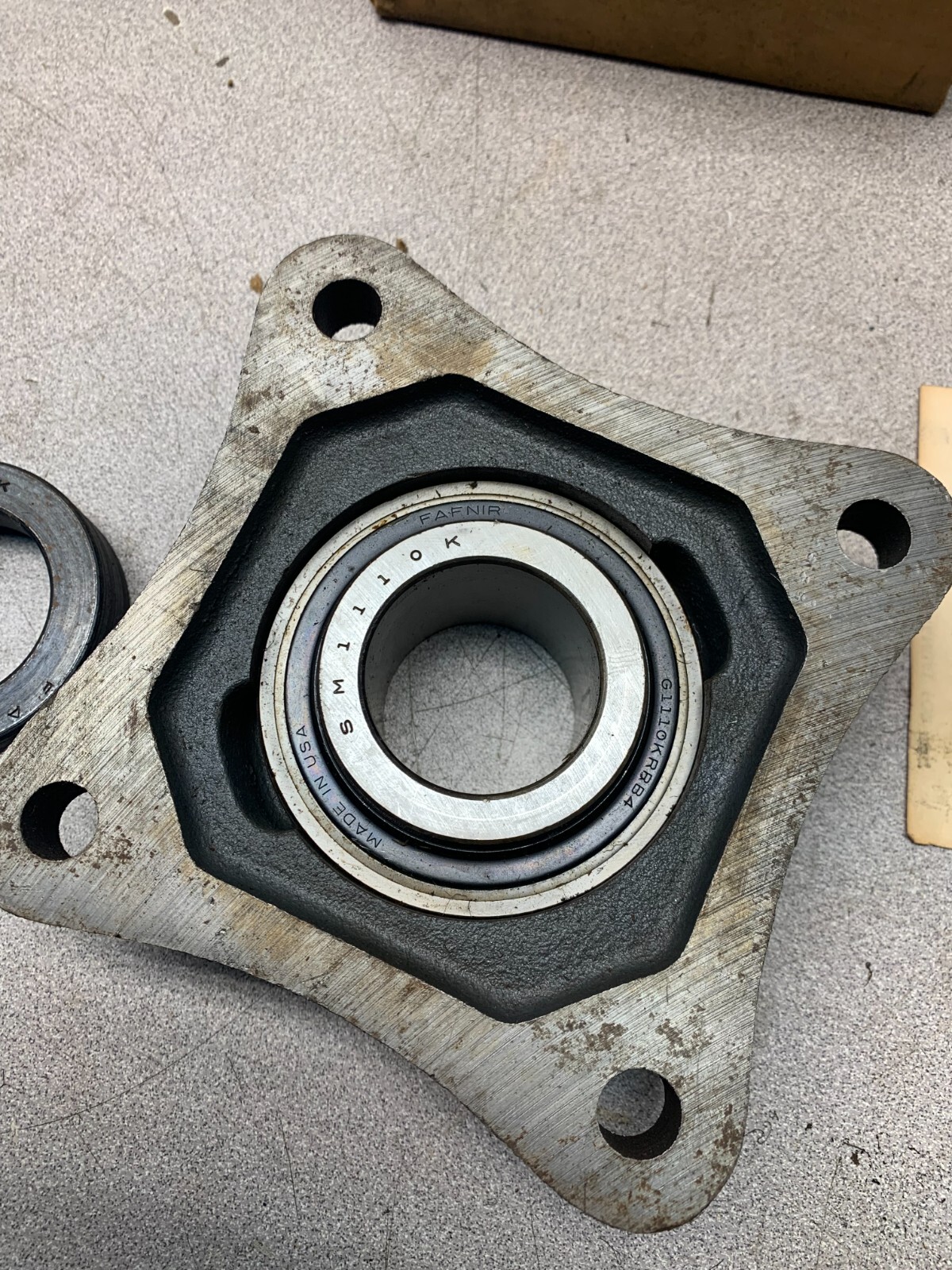 NEW IN BOX DODGE F4BSXR110 4-BOLT FLANGE BEARING 1-5/8″ BORE F4B-SXR-110 131120