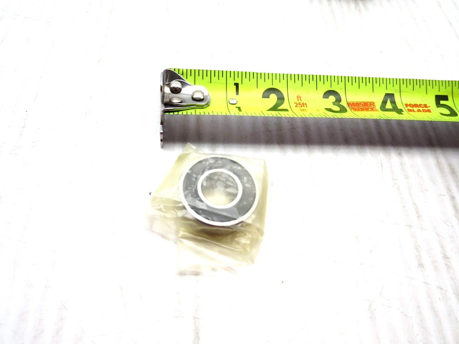 SKF 6001 2RSJEM Ball Bearing Deep Groove 28/12/8mm 1 Lot = 6Each NEW (NIB).