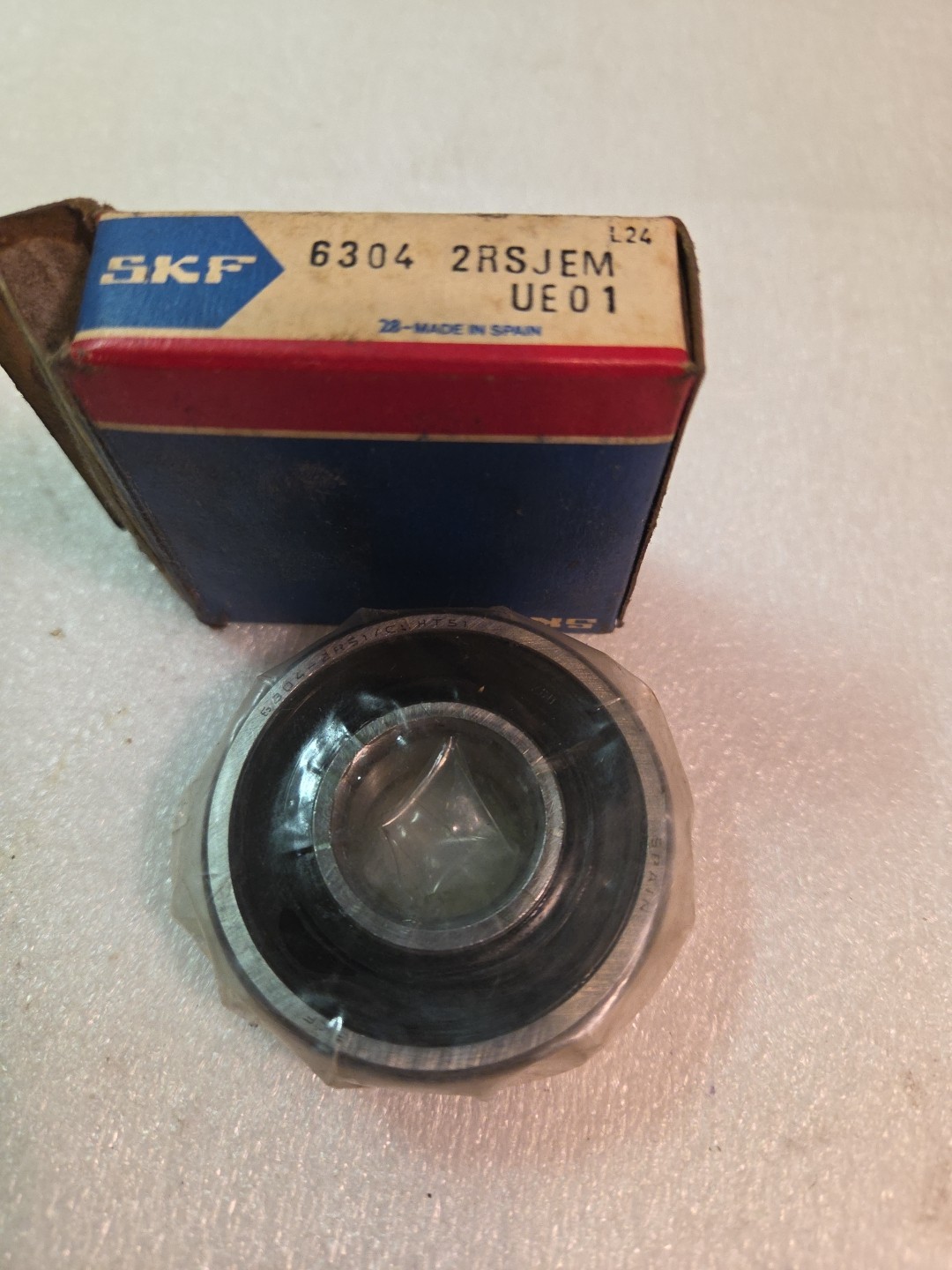 SKF 6304-2RS JEM UE 01 Brand Rubber Seal Ball Bearing