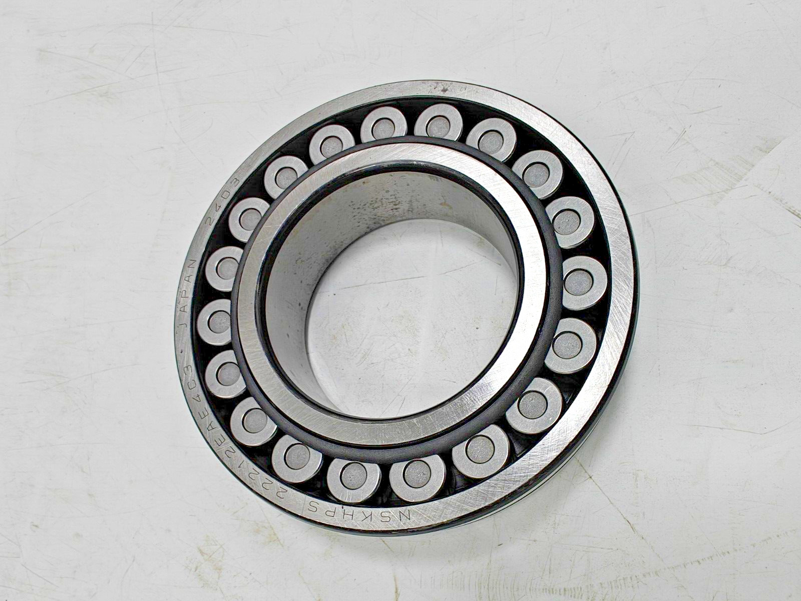 NSK 22212EAE4C3 Spherical Roller Bearing; 22212 EA E4 C3 60x110x28 mm JAPAN