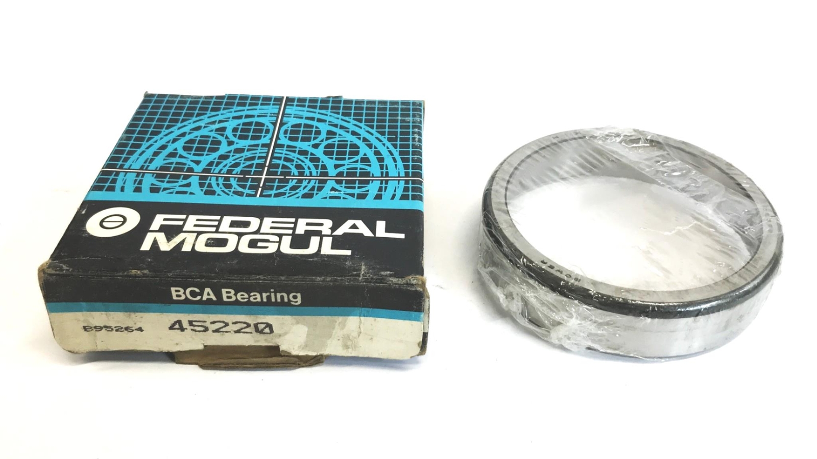 Federal Mogul Tapered Roller Bearing Cup 45220 [Lot of 3] NOS