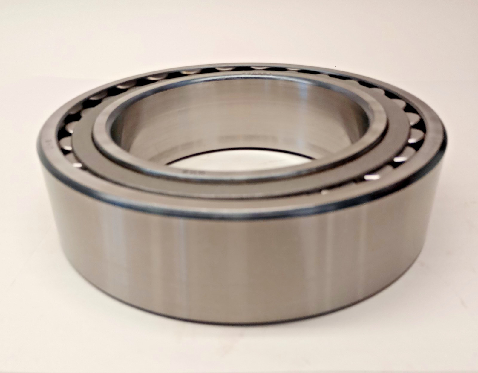 SKF 23026-C Spherical Roller Bearing 130x200x52mm ref#’s 23026C / 23026-CC-W33
