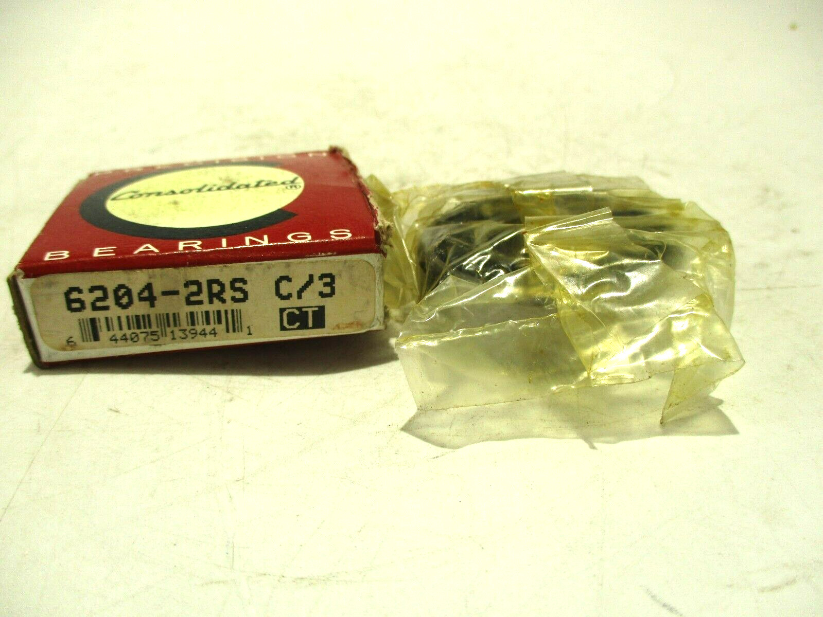 NEW CONSOLIDATED 6204-2RS/C3 SEALED BALL BEARING