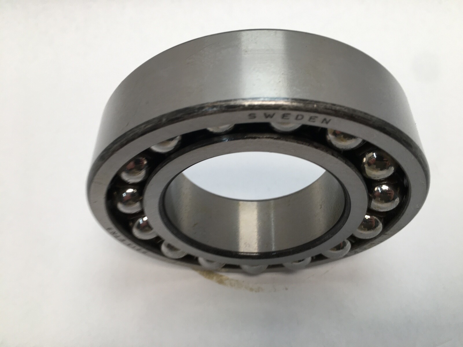 SKF 2213-ETN9 Self Aligning Bearing 65x120x31 mm 2213 E TN9 22213E Sweden