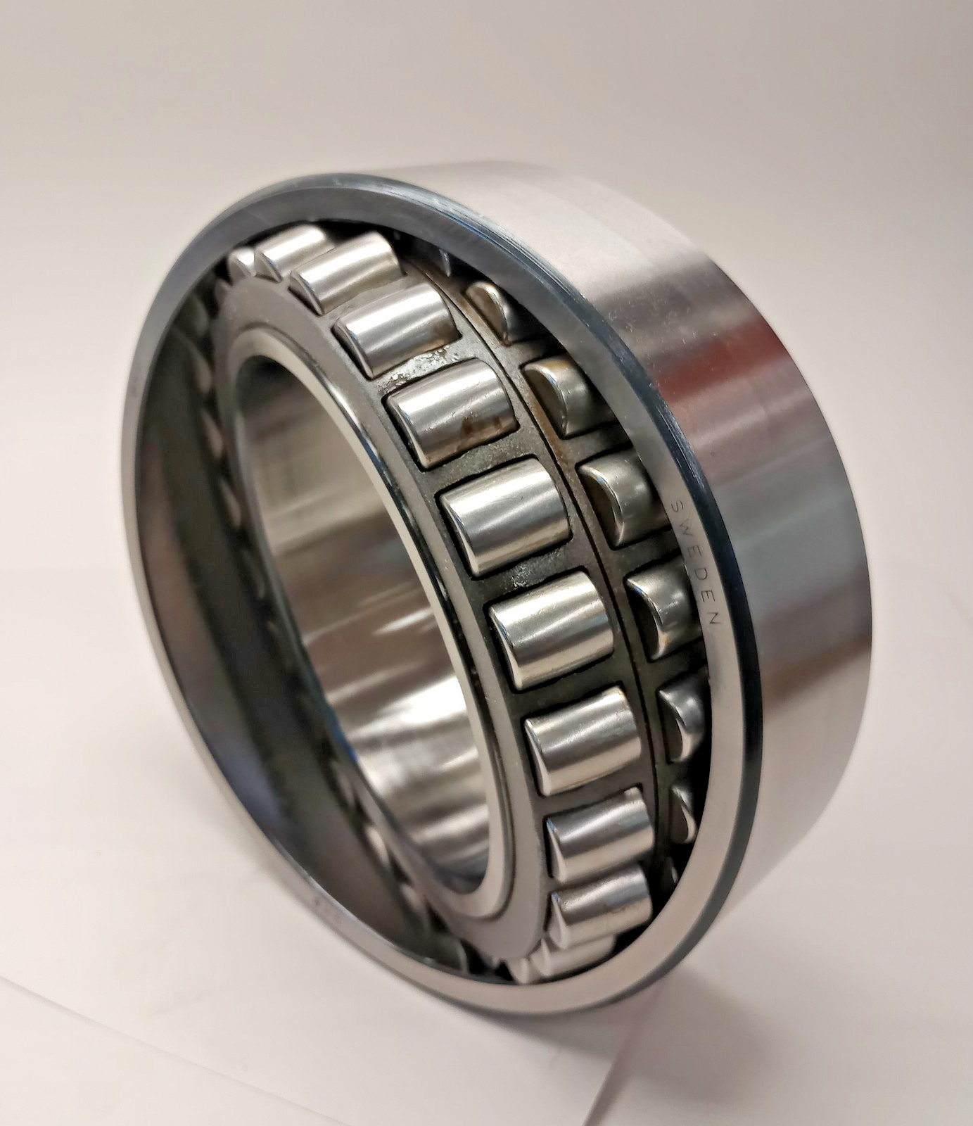 SKF 23026-C Spherical Roller Bearing 130x200x52mm ref#’s 23026C / 23026-CC-W33