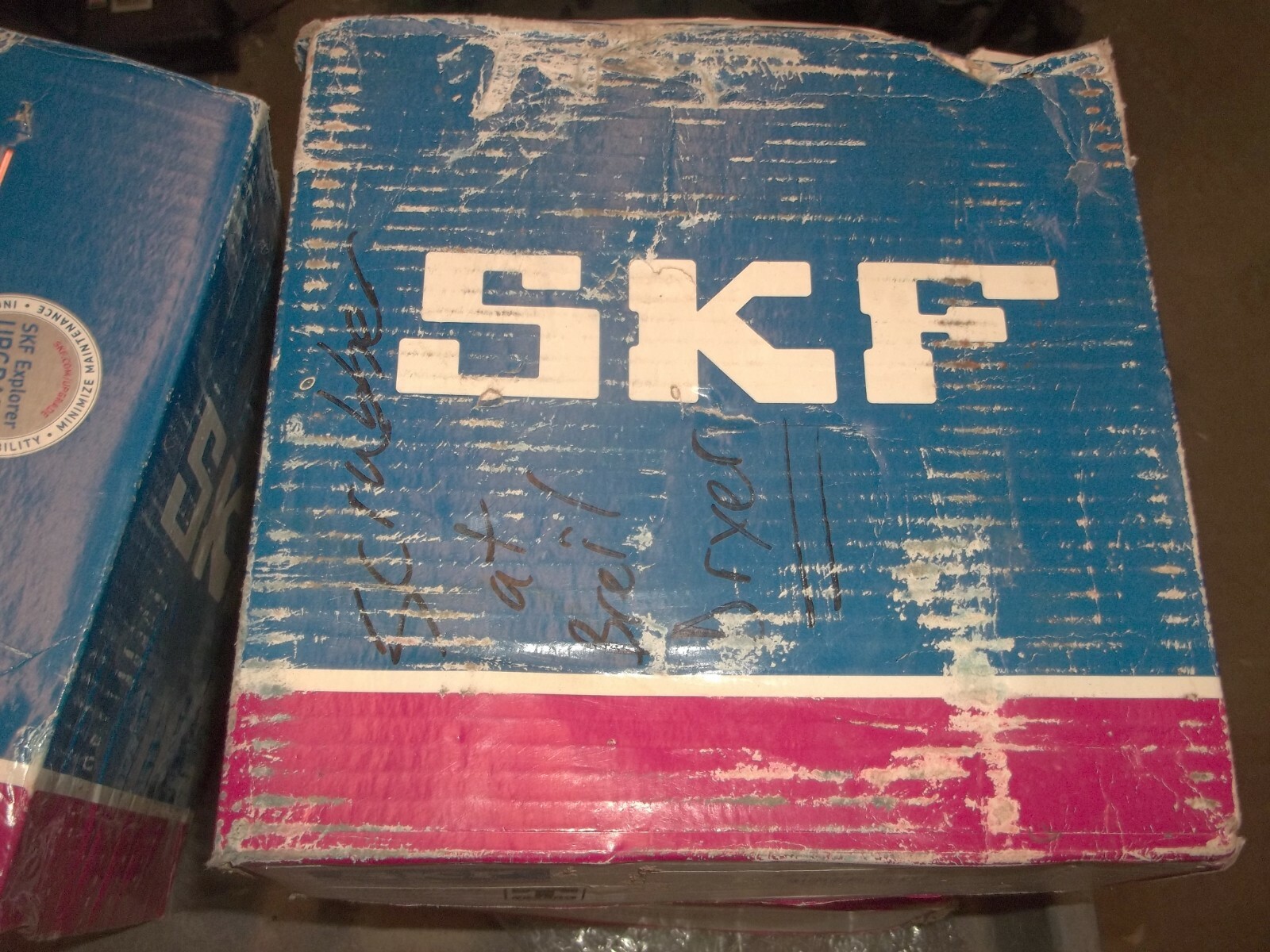 NIB SKF 22320 EJA/VA406 SPHERICAL ROLLER BEARING (617)