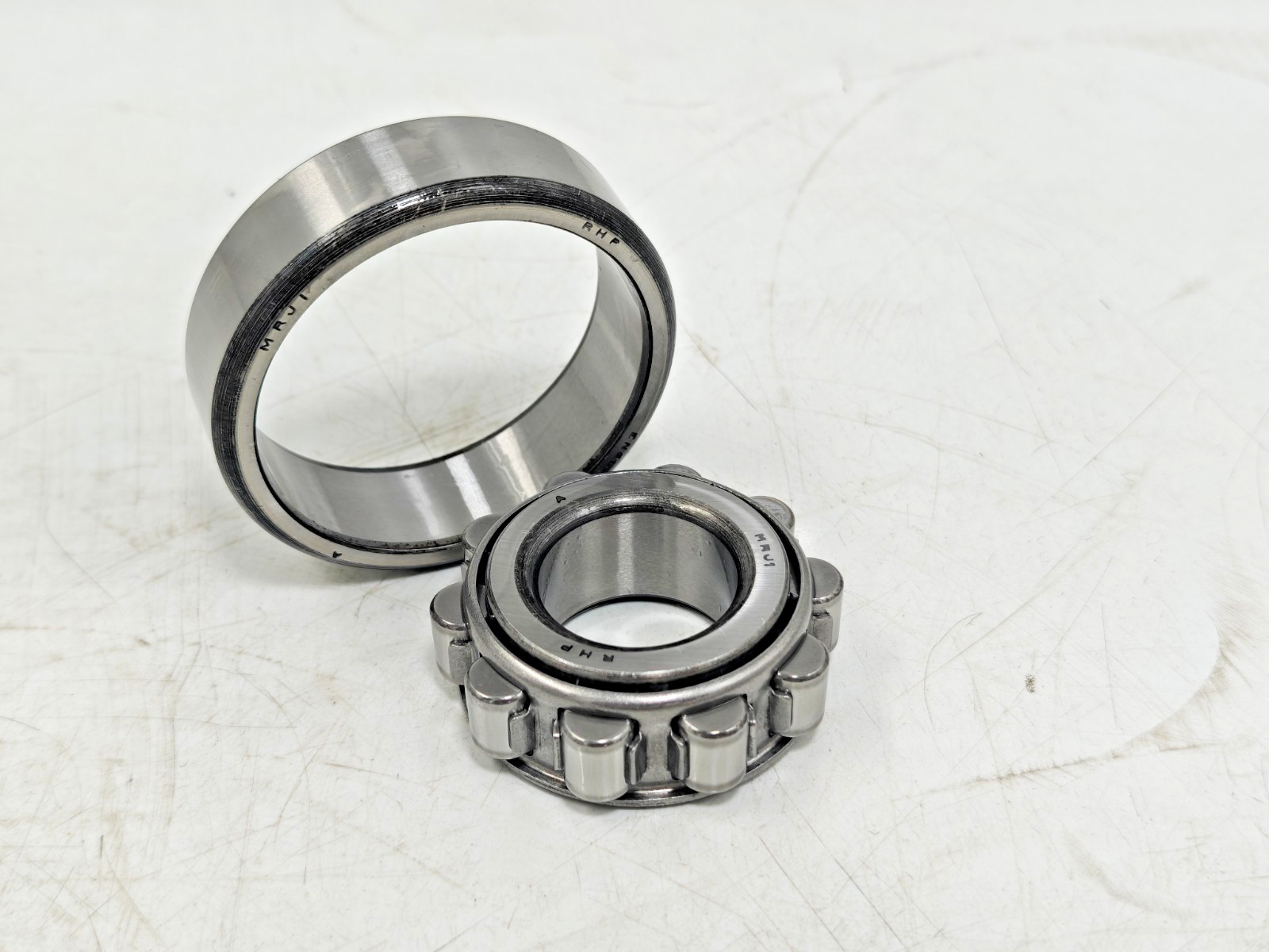 MRJ 1 RHP Cylindrical Roller Bearing RHP MRJ1 / CRM 8 / RMS 10