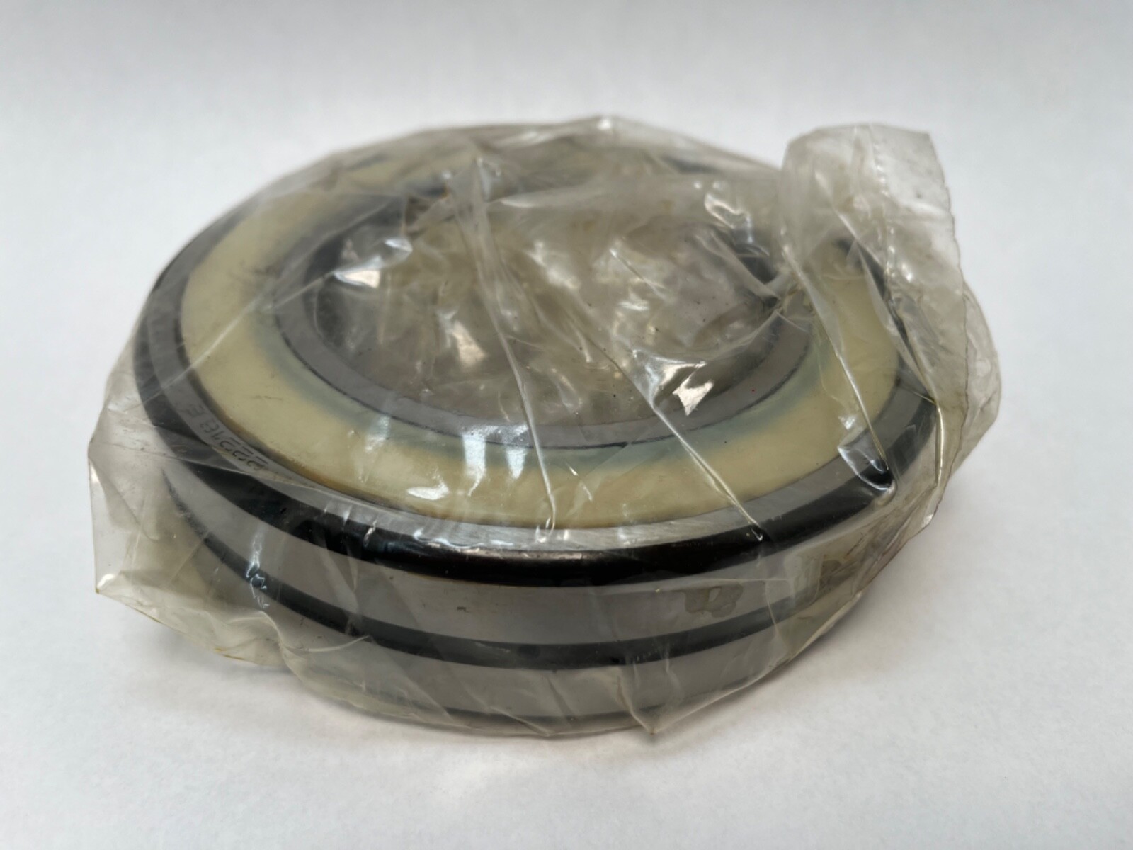 SKF 22216-E-W64C Spherical Bearing 80x140x33 mm 22216E 22216-E-W64C-W33 USA
