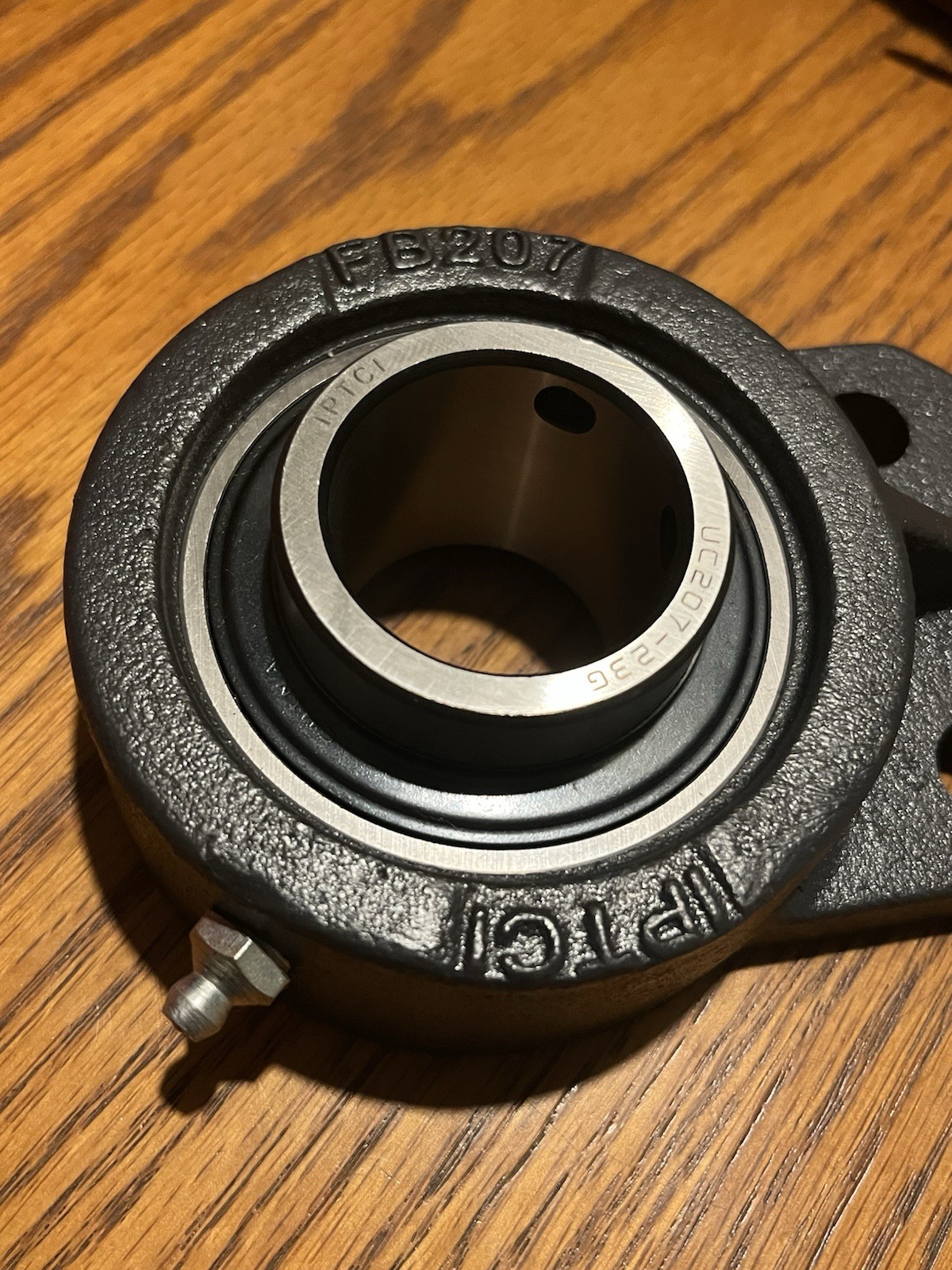 IPTCI UCFB 207 23 3 Bolt Flange Bracket With Bearing
