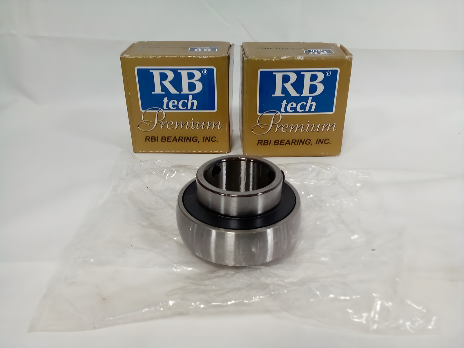 RB Tech UC206-20K Insert Ball Bearing 1-1/4 in Bore Set Screw Locking Lot of 2