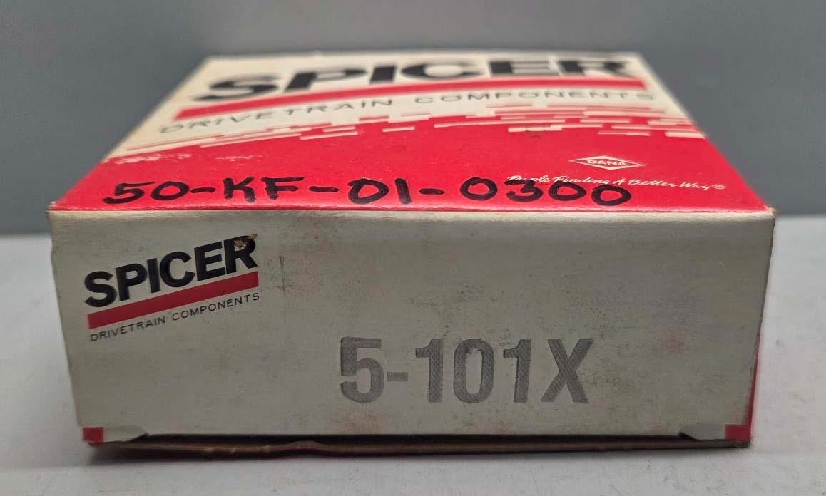 Spicer 5-101X Universal Joint Cross ++ NEW ++