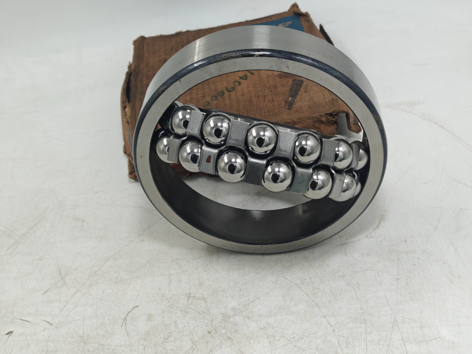 1318K SKF Self-Aligning Double Row Ball Bearing with Tapered Bore SKF 1318 K