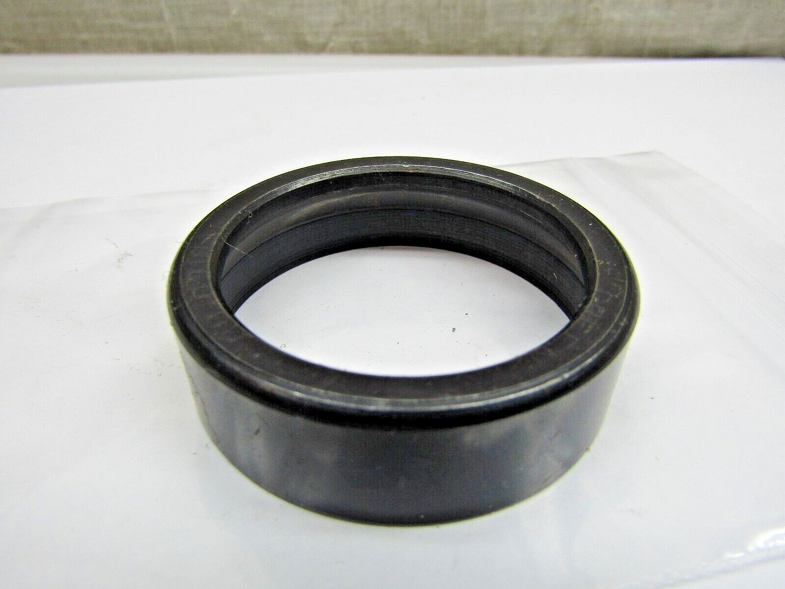Green Bearing BB-09195-T Vintage Automotive Bearing Outer Race