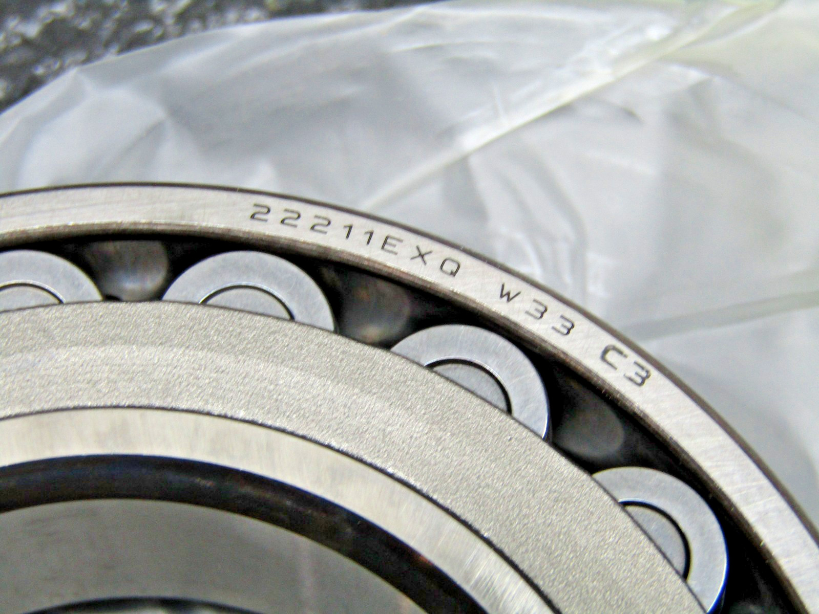 Nachi 22211EXQ W33 C3 55mmX 100mmX 25mm Spherical Roller Bearing