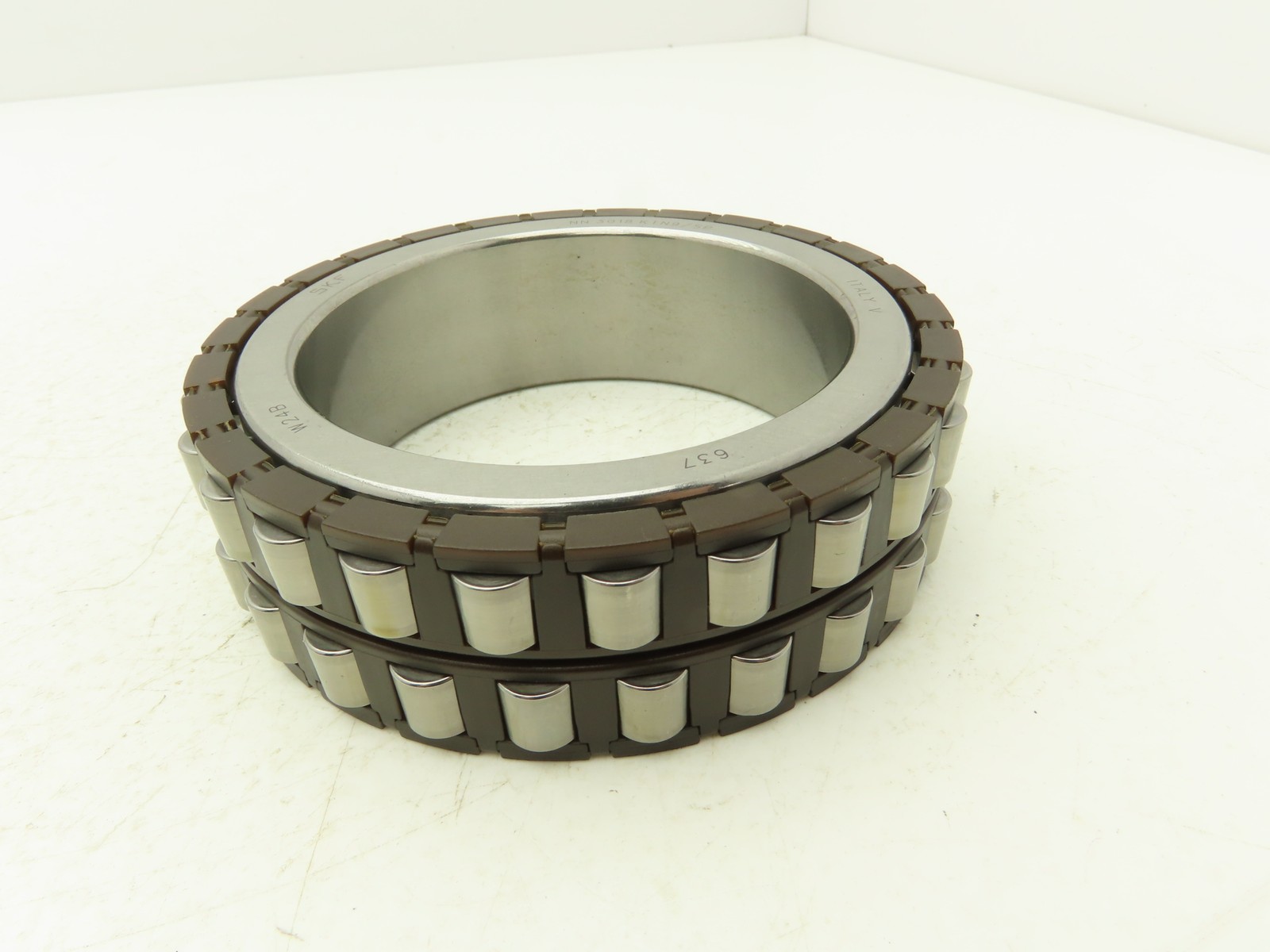 SKF NN3018 KTN9/SP Cylindrical Roller Bearings 90mm ID x 127mm OD x 37mm No Race