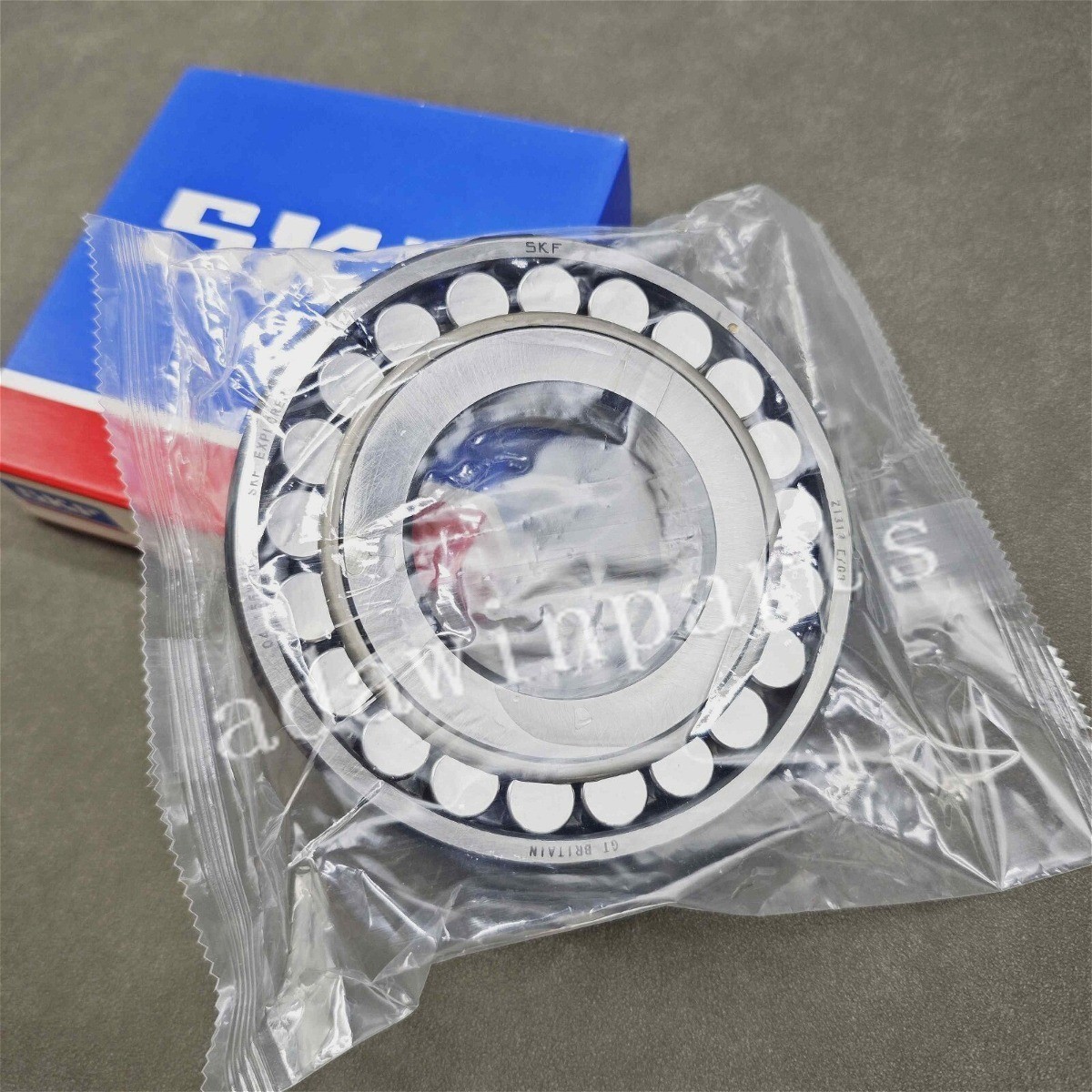 New Spherical Roller Bearings 65 x 140 x 33mm for SKF 21313 E / C3 21313 E
