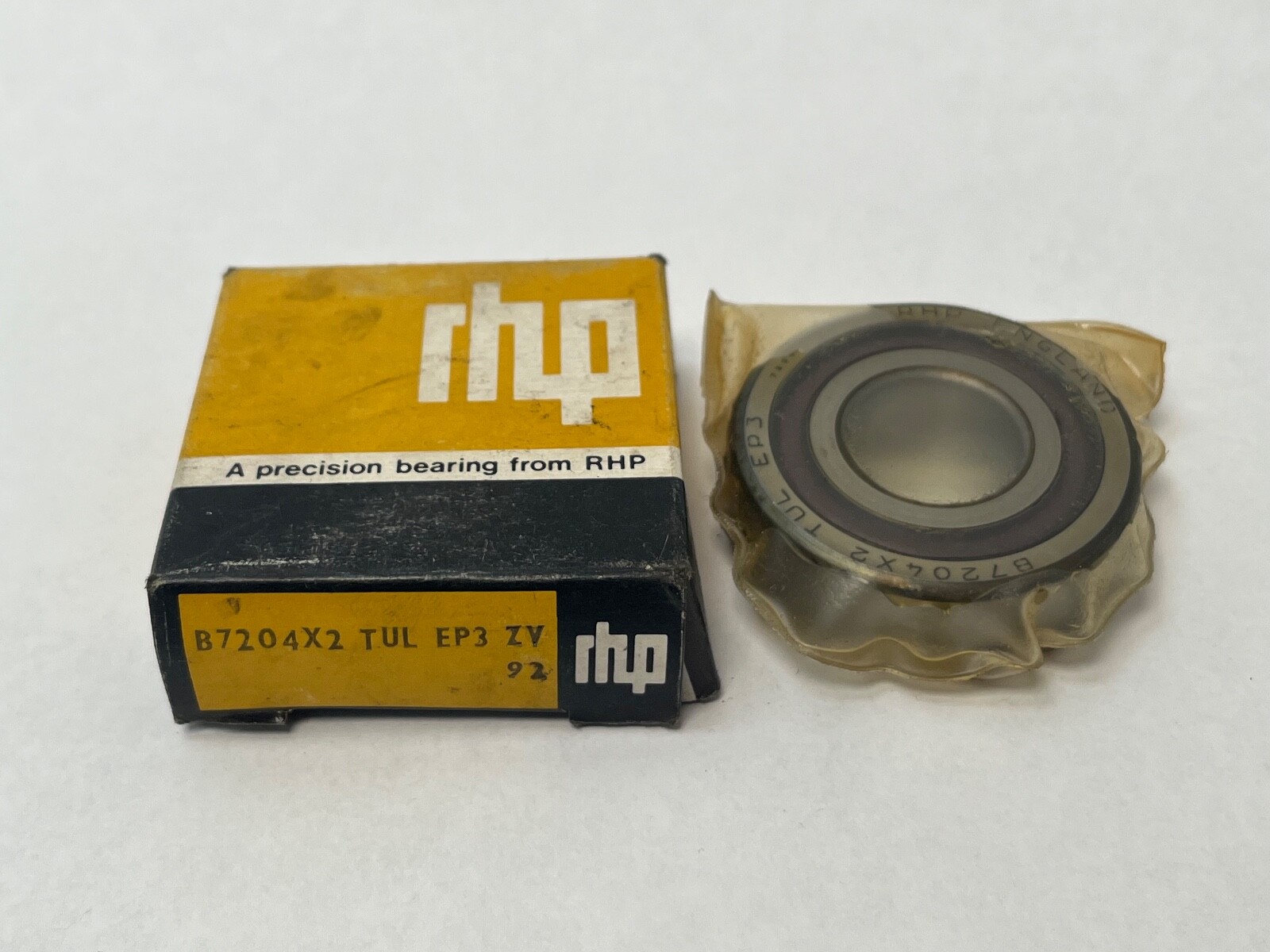 RHP 7204CTDULP6-1/2PR Bearing 20x47x14 mm 7204-C-T-DUL-P6 B7204X2TULEP3 England