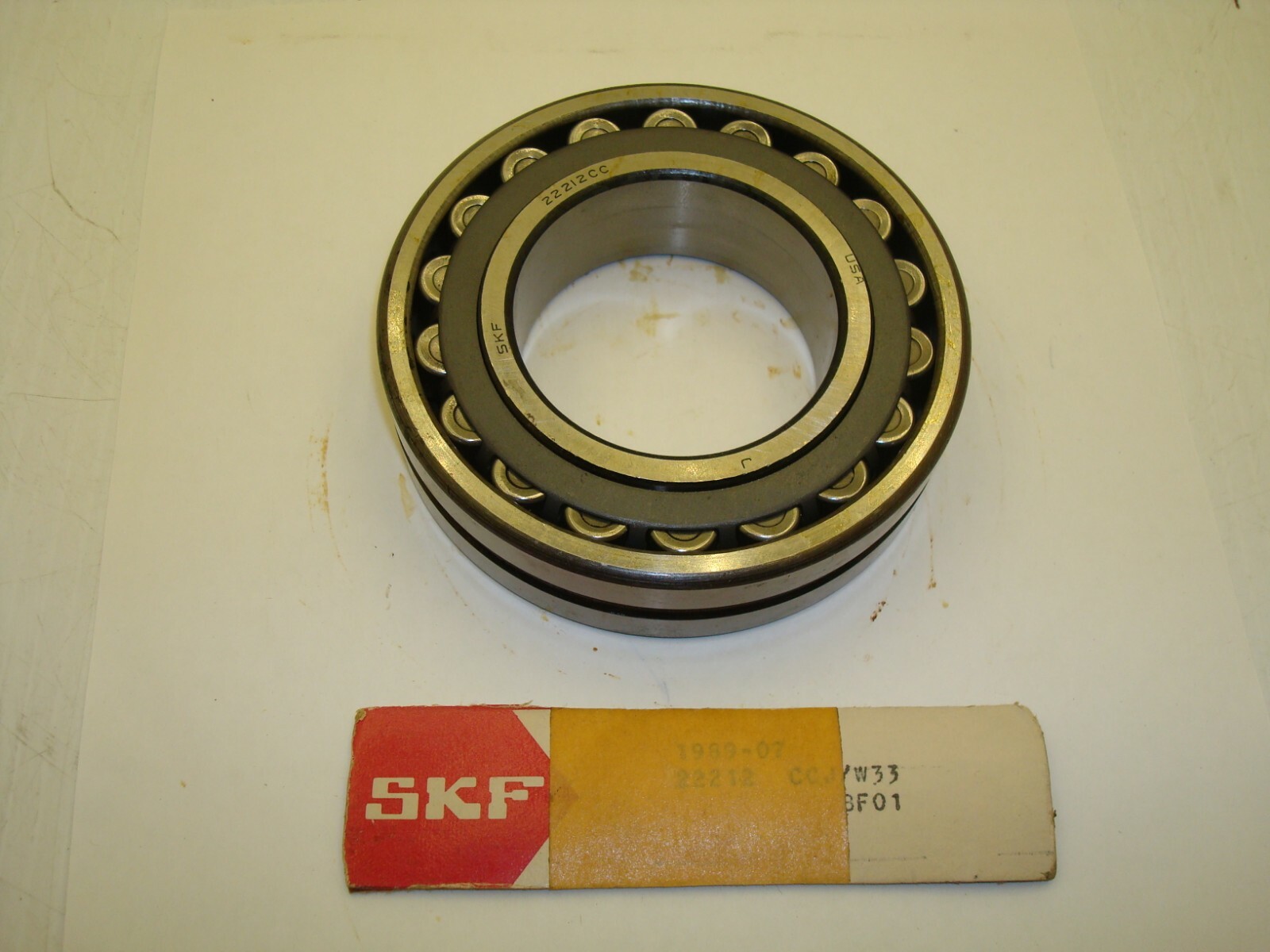 SKF 22212 CCJ/W33 SPHERICAL ROLLER BEARING 60 x 110 x 28mm NNB