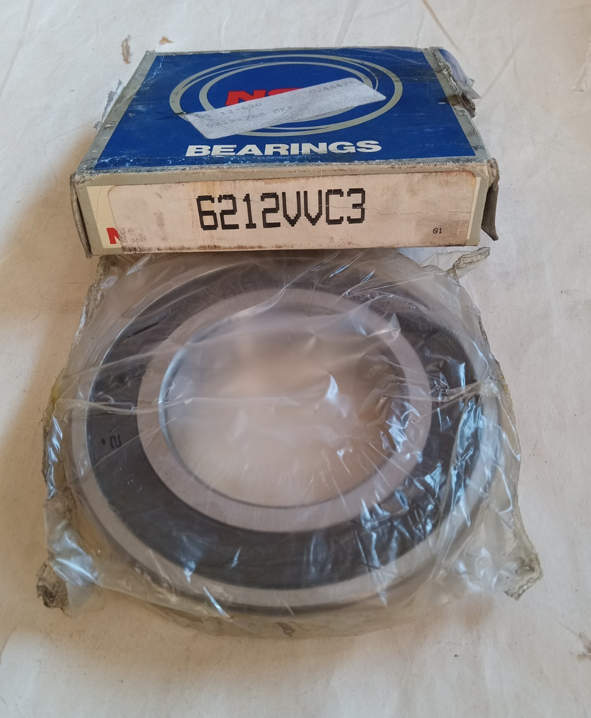 NSK 6212VVC3 Single Row Radial Deep Groove Ball Bearing
