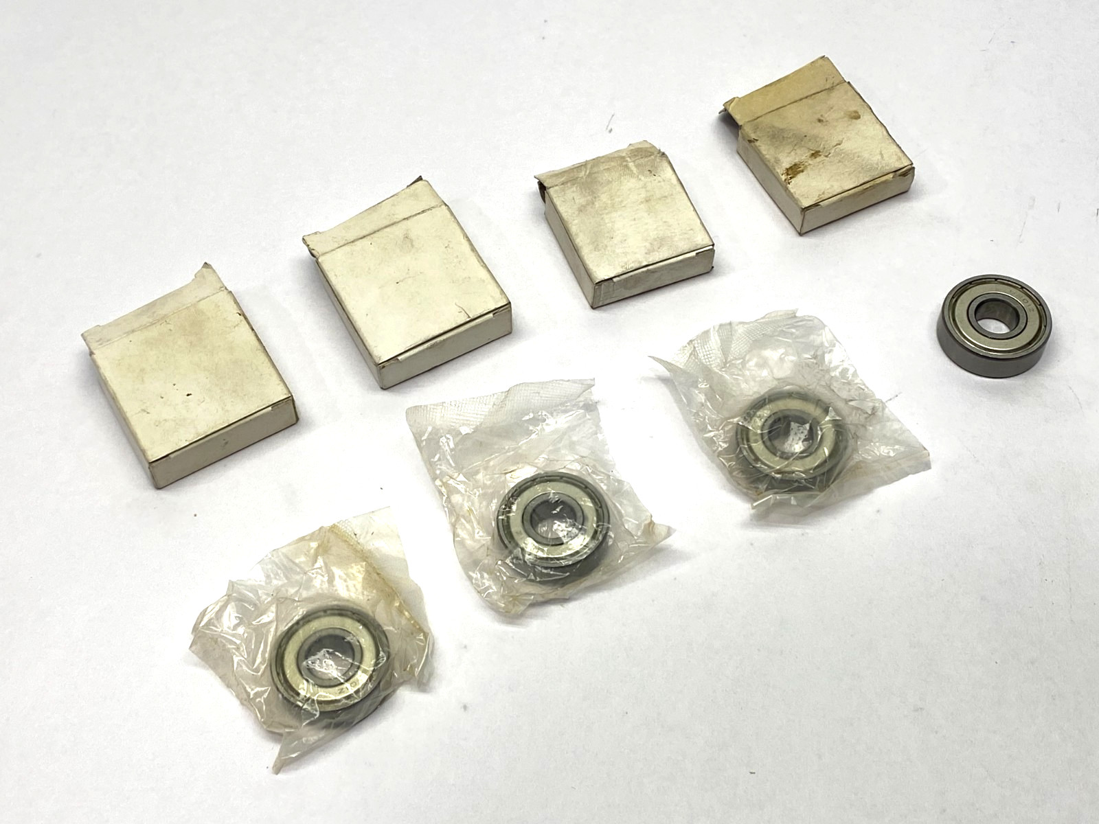 6201-ZZ Single Row Deep Groove Ball Bearing 12mm ID 32mm OD 10mm Width LOT OF 4