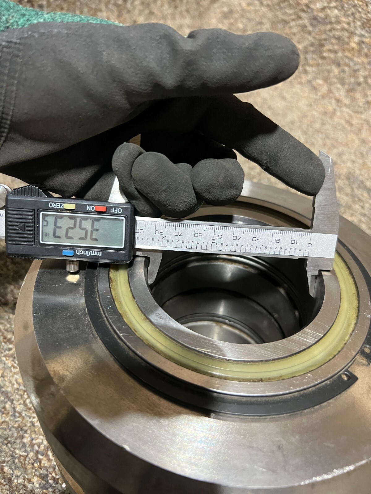 Cylindrical Roller Bearing On 000.094.250 RAM WHEEL Medium 220mm 3.52″ d 4.77″ T