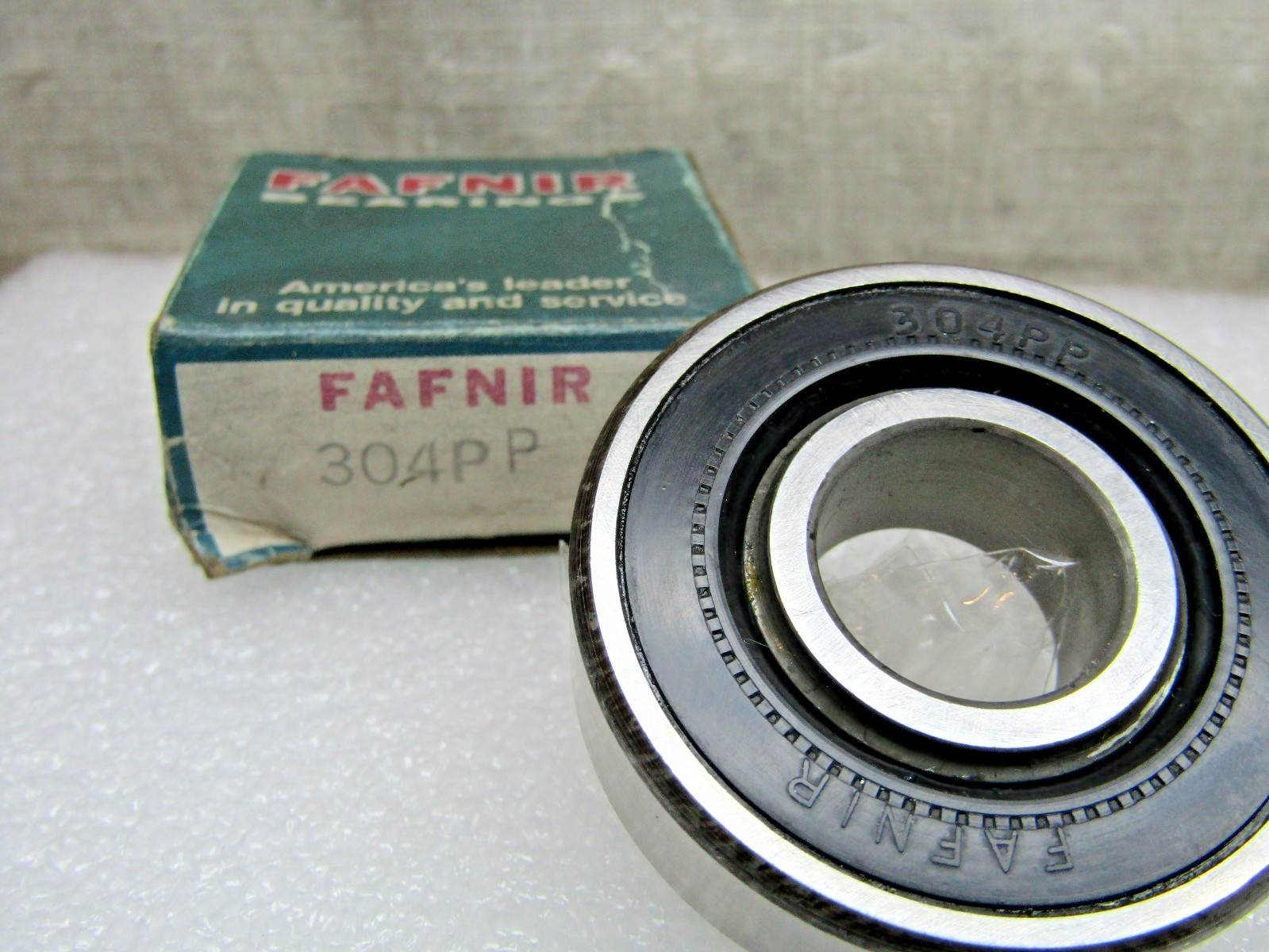 Fafnir 304PP 20mm X 52mm X 15mm Sealed Bearing