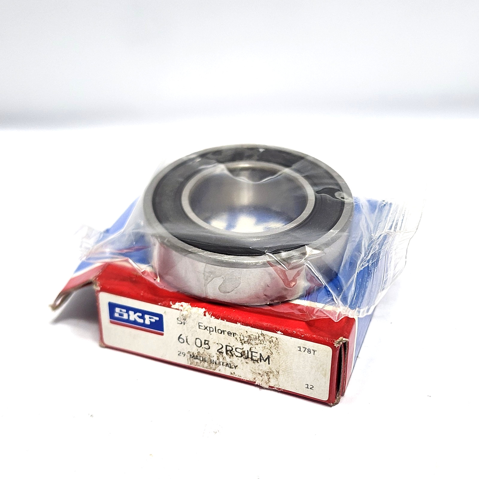 SKF 6005 2RS C3 / 6005 2RS JEM Double Seal Bearing 25X47X12