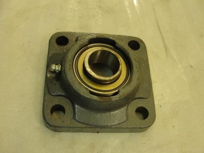 198059 Old-Stock; Boston 598036 Bearing 4 Bolt Flange; 1” Bore