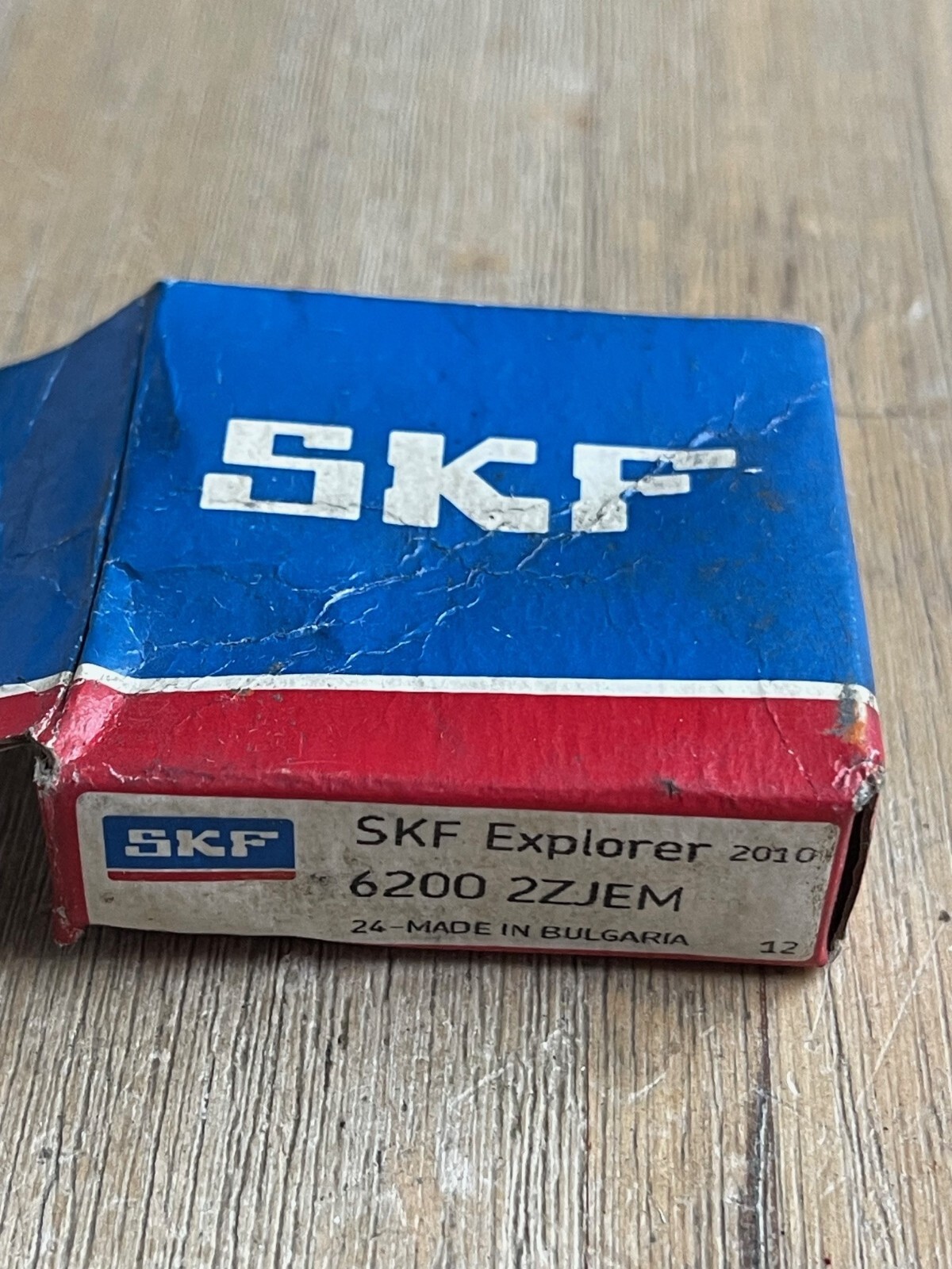 SKF 6200 2ZJEM BALL BEARING NEW