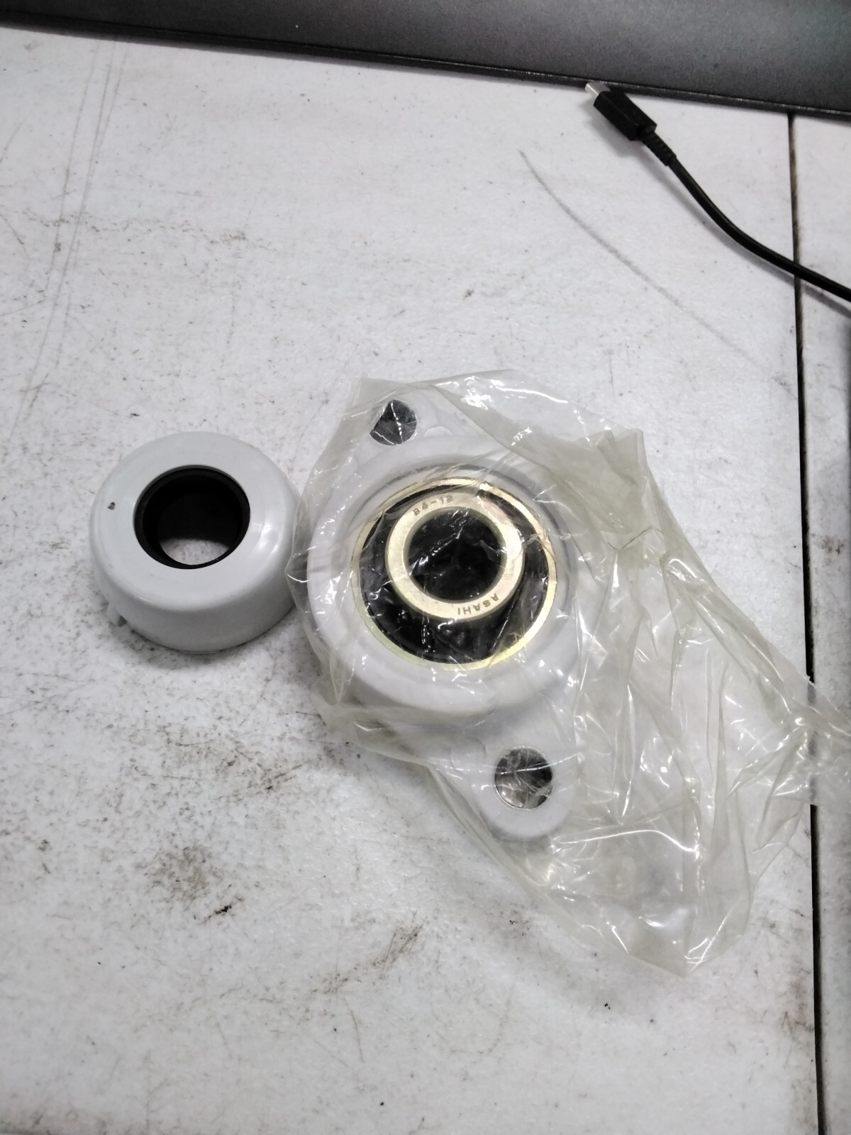 NEW Ami Bearings 2-bolt Termoplastik Housing Bearing Pt# Bnfl4-12mz2nzcw