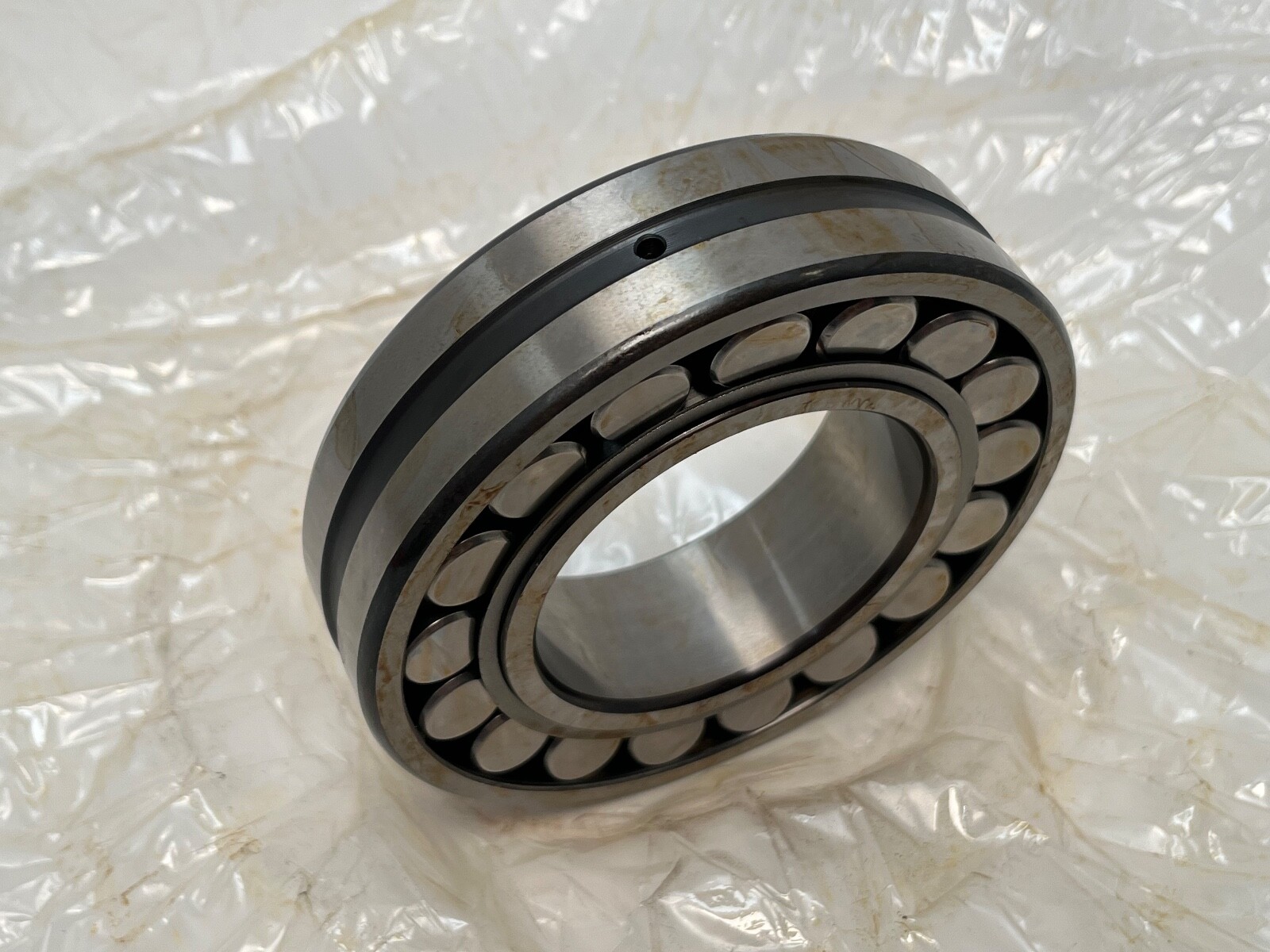 FAG 22212EASK.M Spherical Bearing 60x110x28 mm 22212-EAS-K-M-W33 2212E