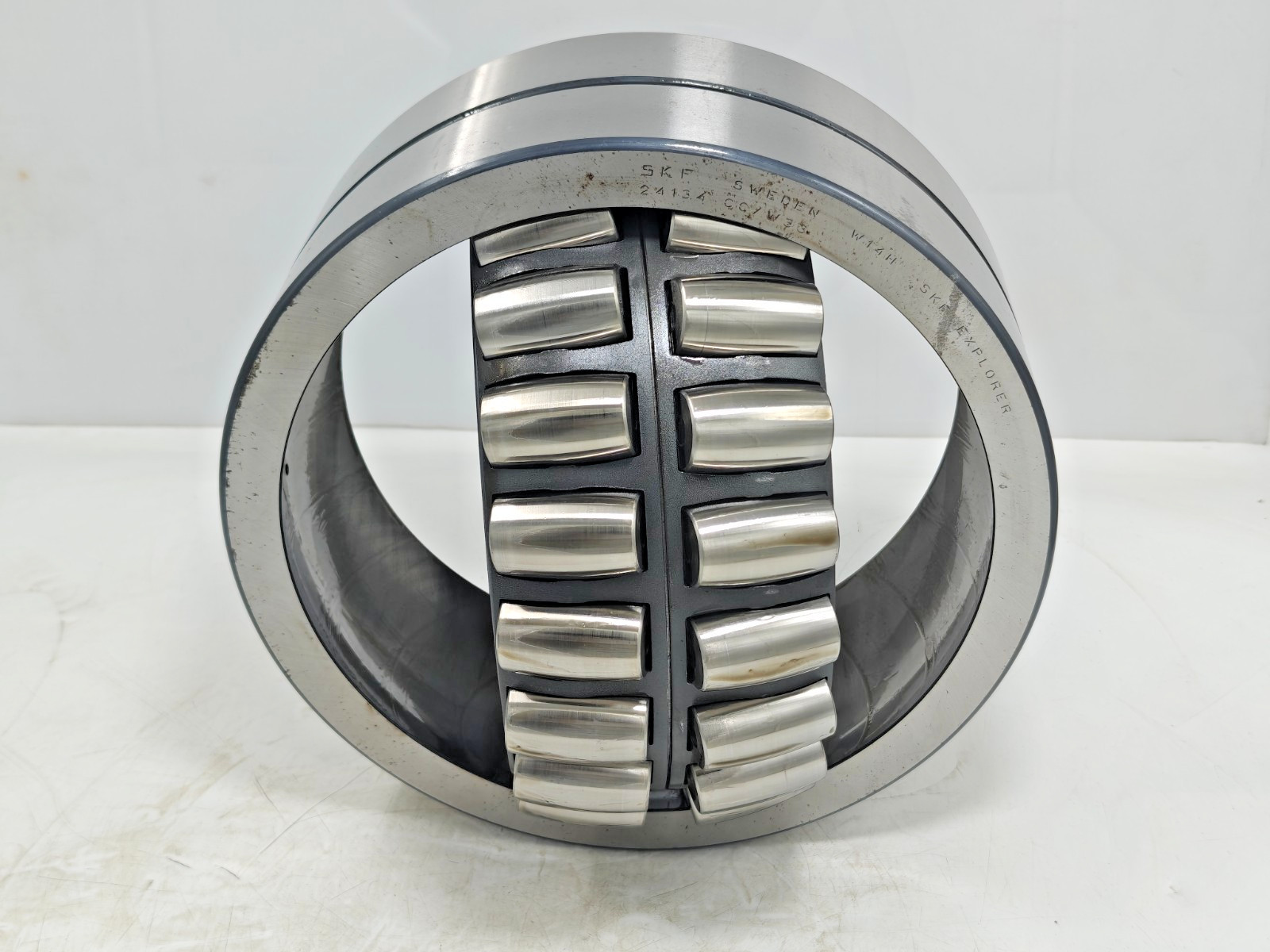24134 CC/W33 SKF Spherical Roller Bearing SKF Explorer 24134CC W33 170x280x109mm