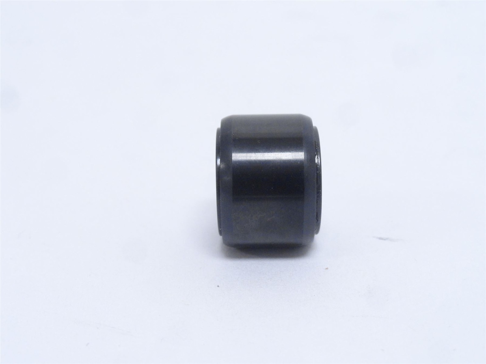 252101 New-No Box; McGill CYR 3/4 S Flat Yoke Roller 1/4″ID x 3/4″OD x 1/2″ W