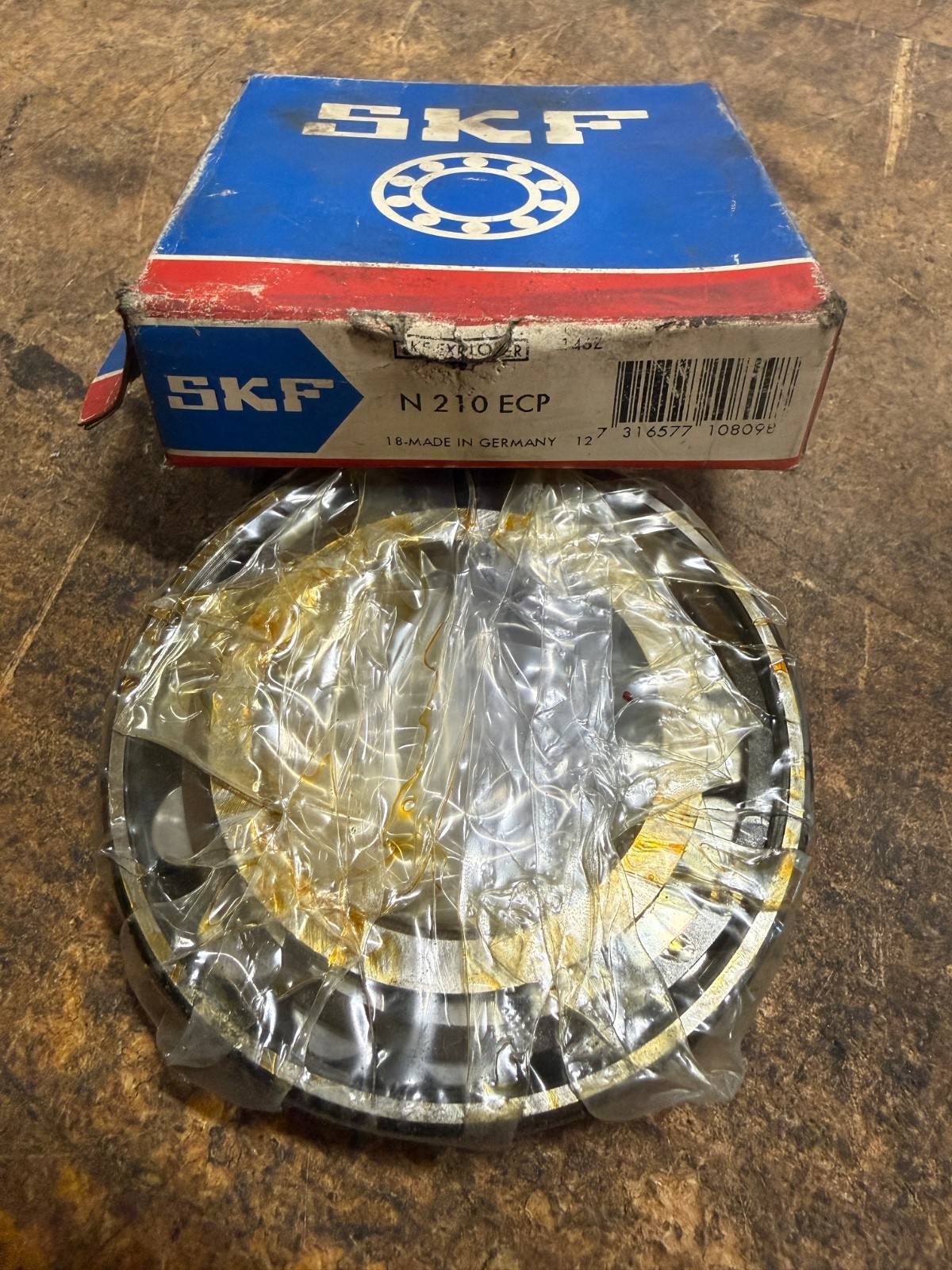 SKF N210 ECP N 210 ECP Cylindrical Roller Bearing 50mm ID X 90mm OD X 20mm (NEW)