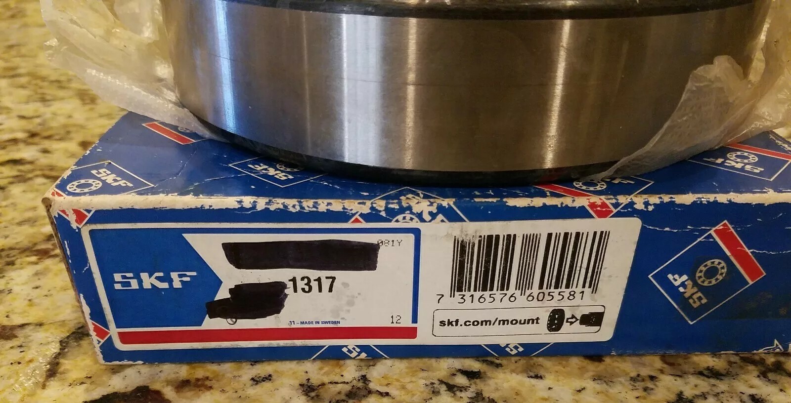 SKF 1317 Bearing Self Aligning Ball Bearing Double Row85x180x41mm New Old Stock