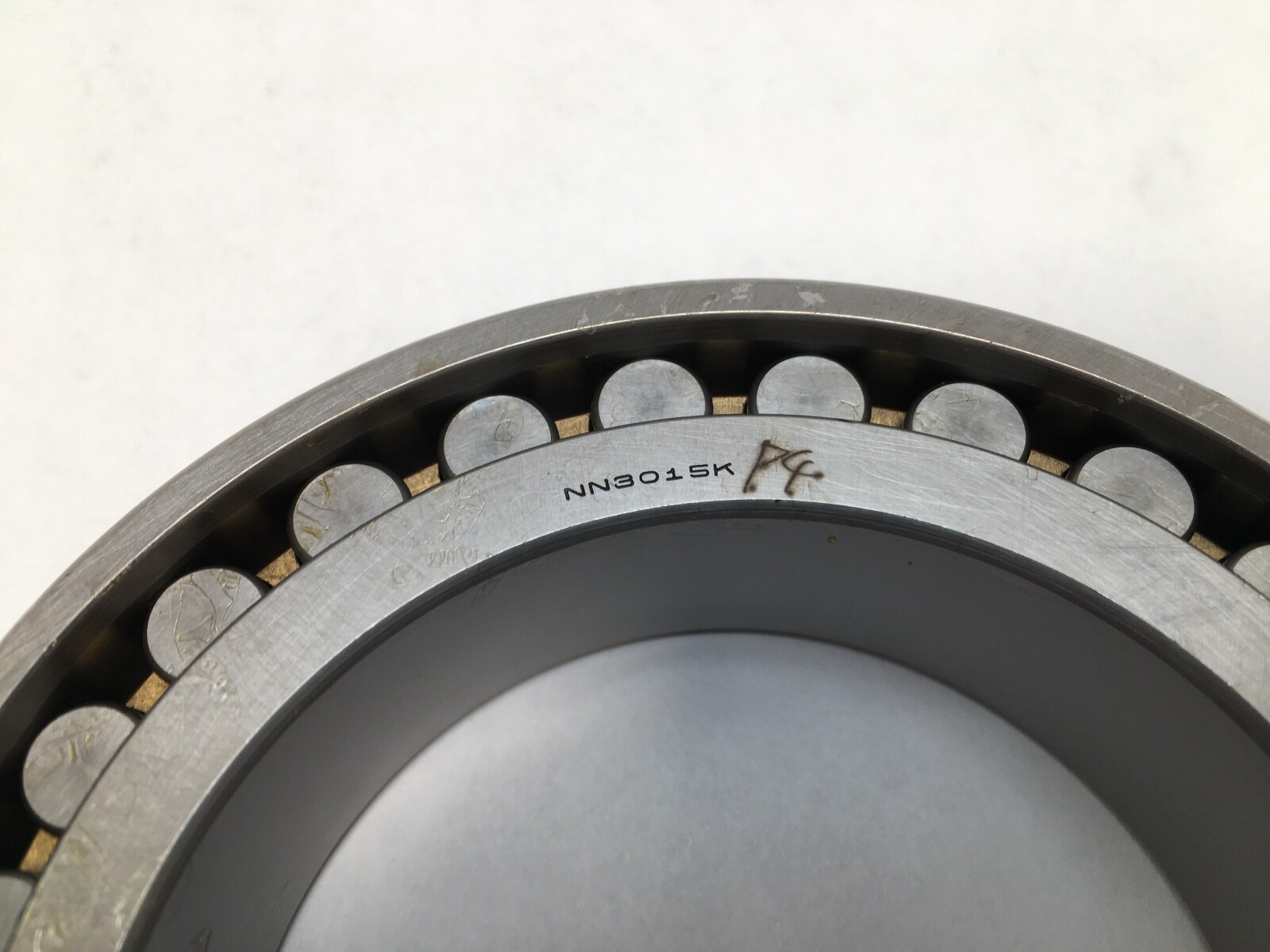 NSK NN3015KCC1P4 Cylindrical Bearing 75x115x30 mm NN-3015-K-CC1-P4 ABEC7 Japan