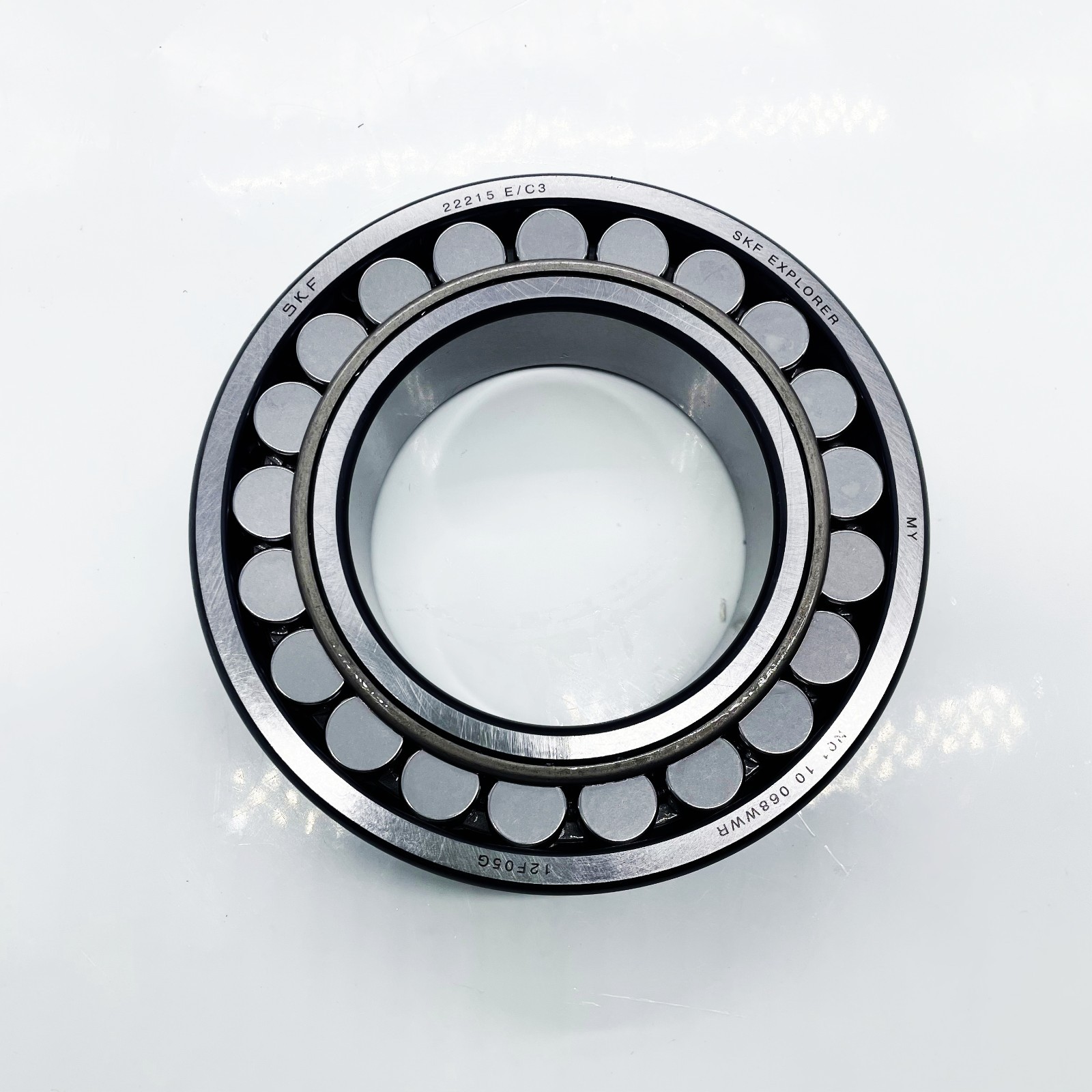 1 pcs 22215 E C3 SSpherical Roller Bearing Fits For SKF 75x130x31 (mm)