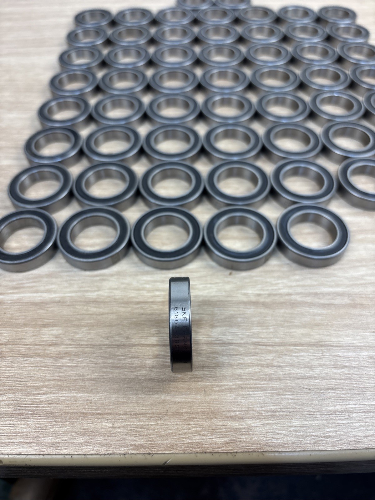 65pc SKF 61804-2RS1 Deep Groove Ball Bearings 20x32x7 mm 6804-2RS New No Package