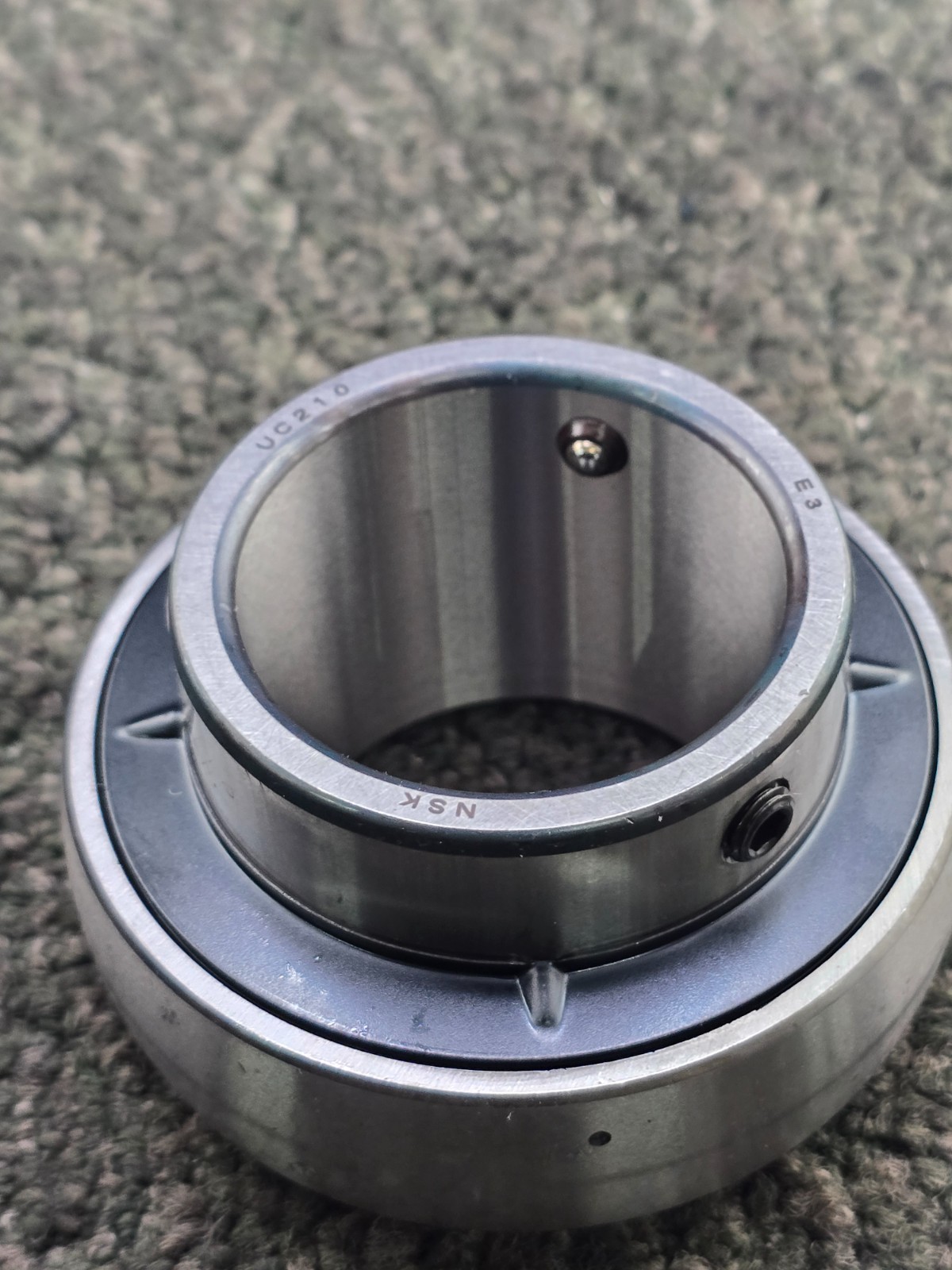 NSK UC210D1: Heavy Duty Bearing Insert Replacement