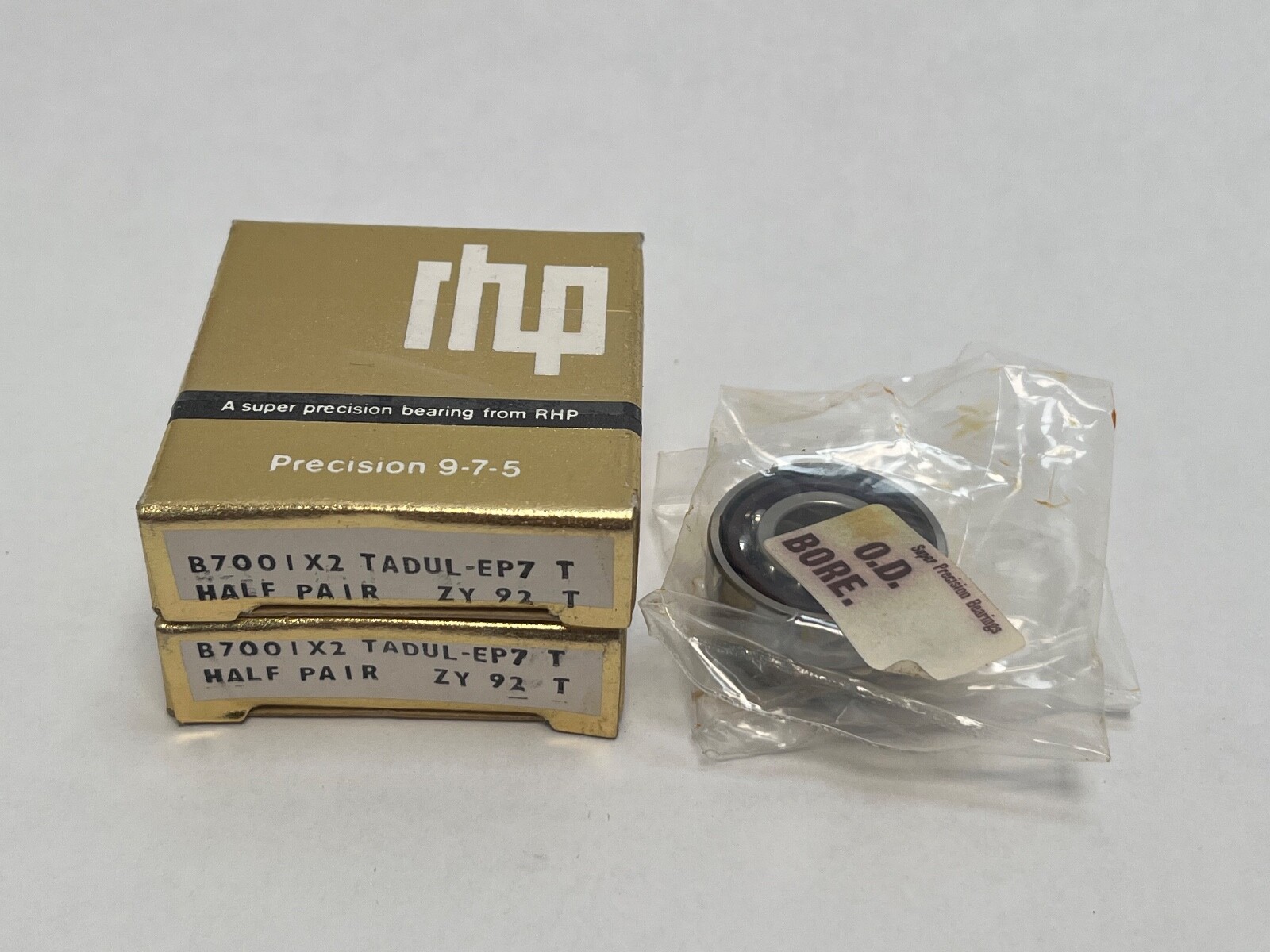 RHP 7001CTDULP4 Bearing 12x28x8 mm 7001-C-T-DUL-P4 B7001X2TADUEP7 England 2 Pcs