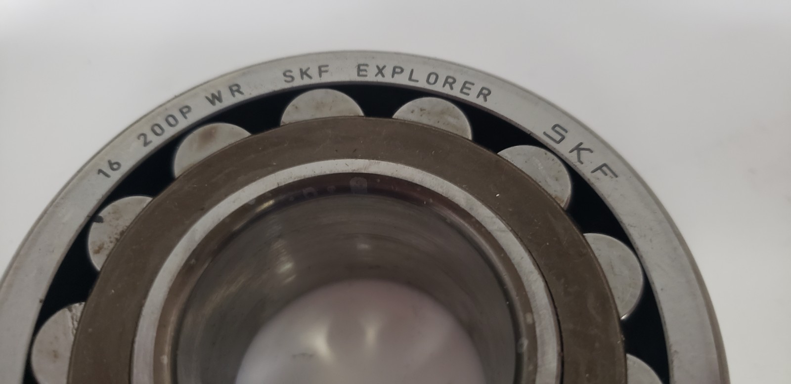 SKF 22308 E/VA405 SPHERICAL ROLLER BEARING, STEEL, 40x90x33mm