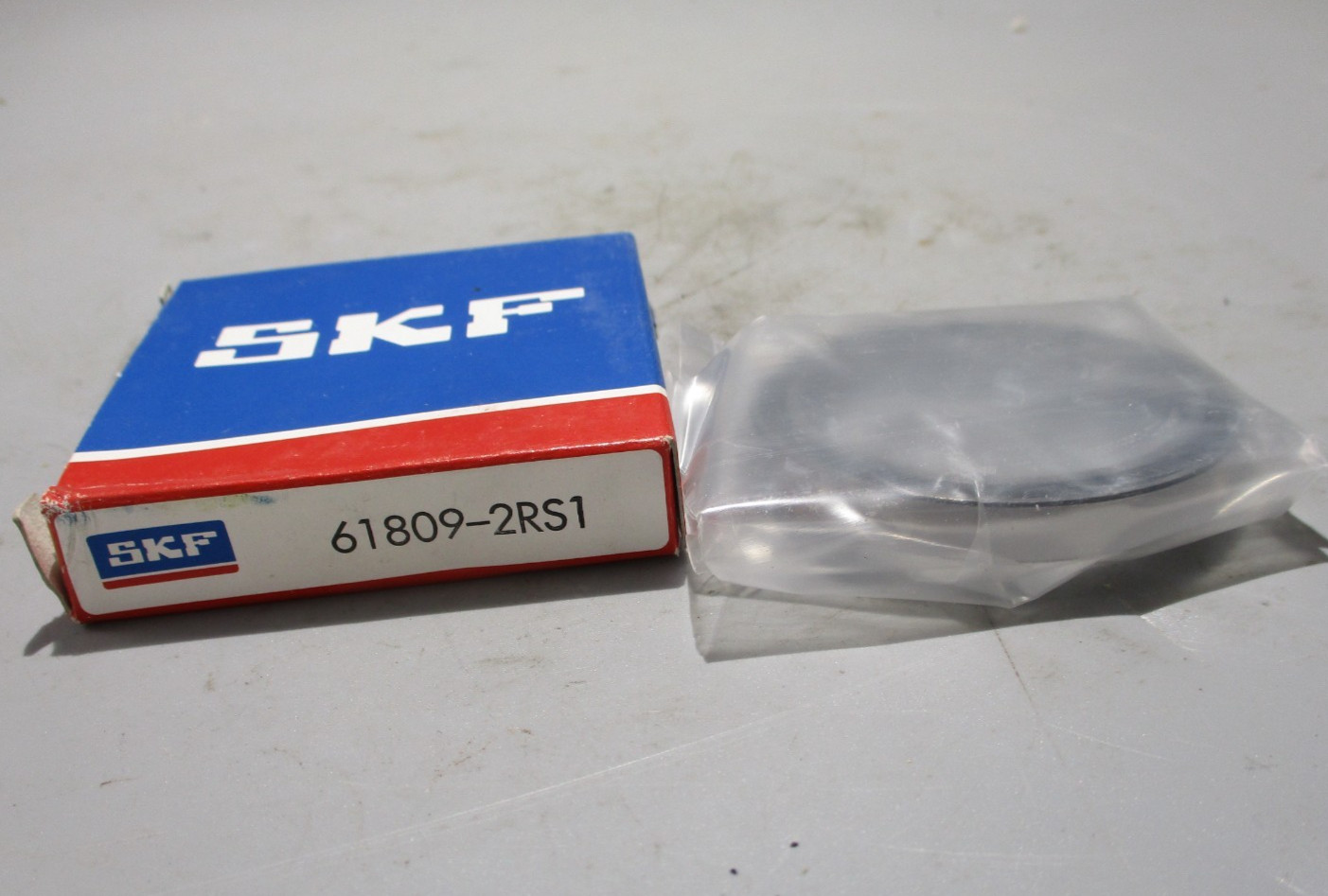 NEW SKF 61809-2RS1 SEALED BALL BEARING