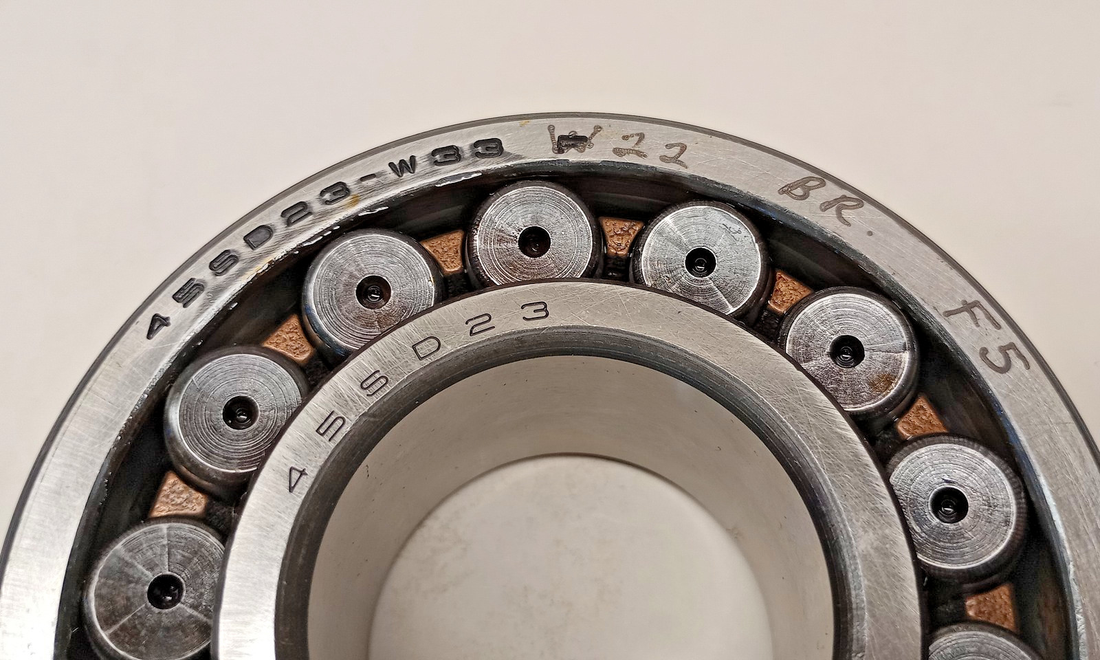 Torrington 45SD23W22BRF5 Spherical Roller Bearing USA 45x100x36mm 22309W33/W22F5