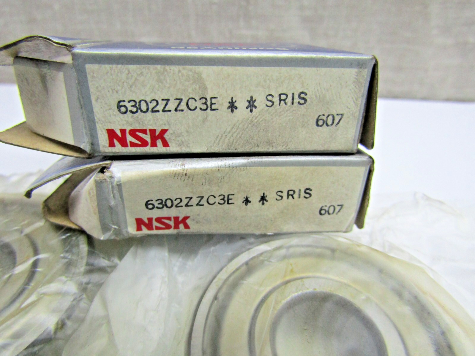 (Lot of 2) Nachi 6302-ZZ C3 15mm X 42mm X 13mm Shielded Bearing