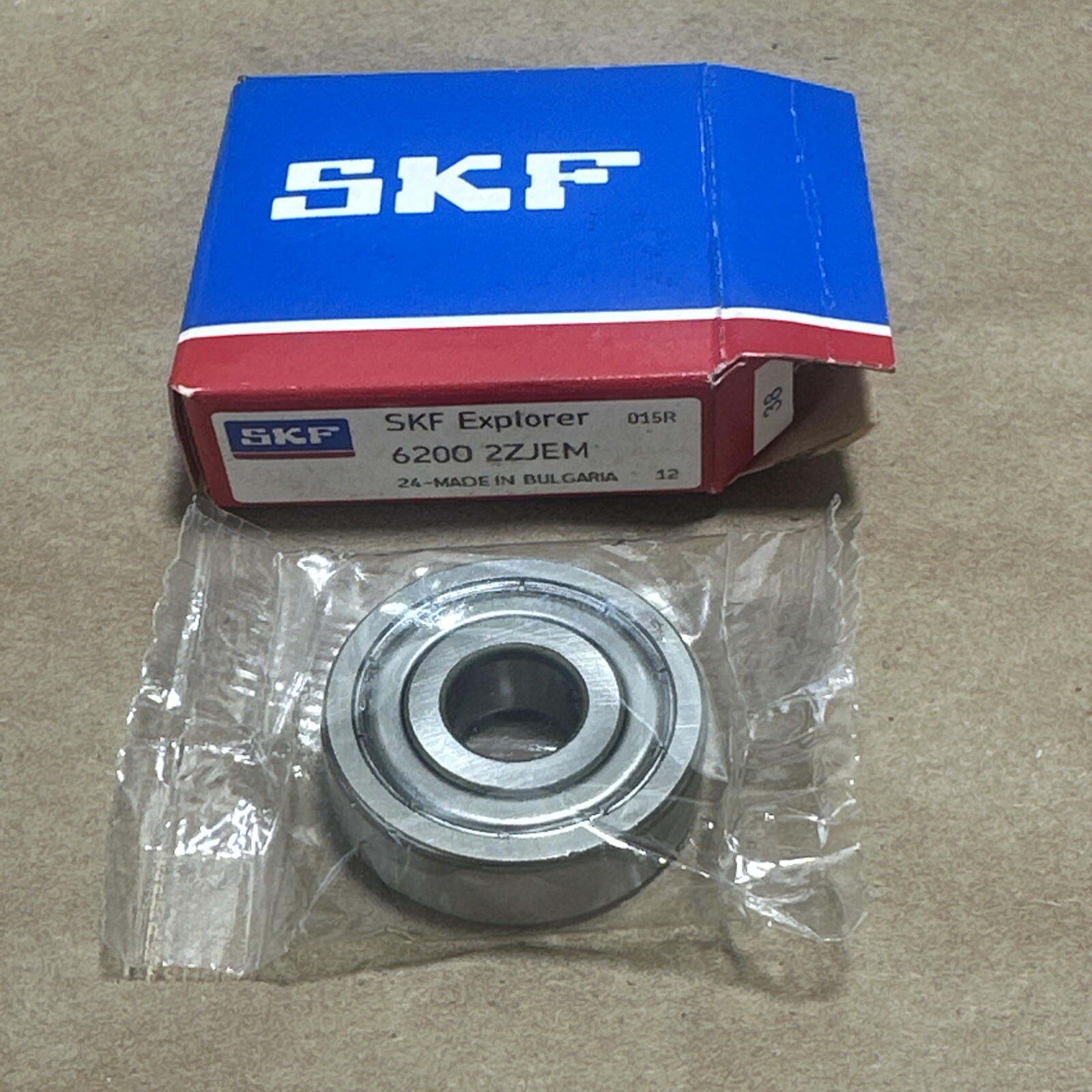 (3) BRAND NEW IN BOX- SKF Explorer 6200-2ZJEM Deep Groove Ball Bearings WARRANTY